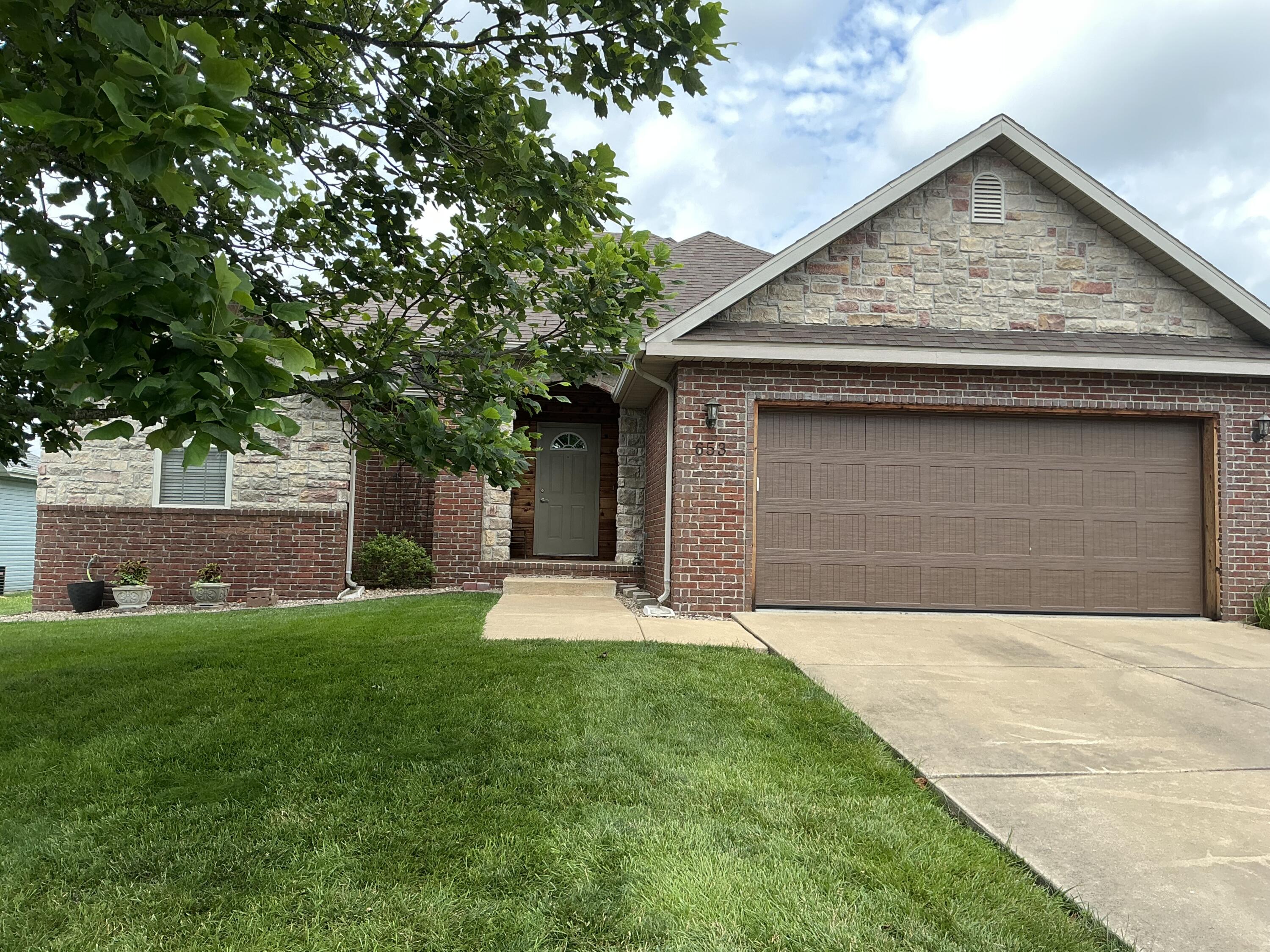 653 N Althea Avenue Nixa, MO 65714