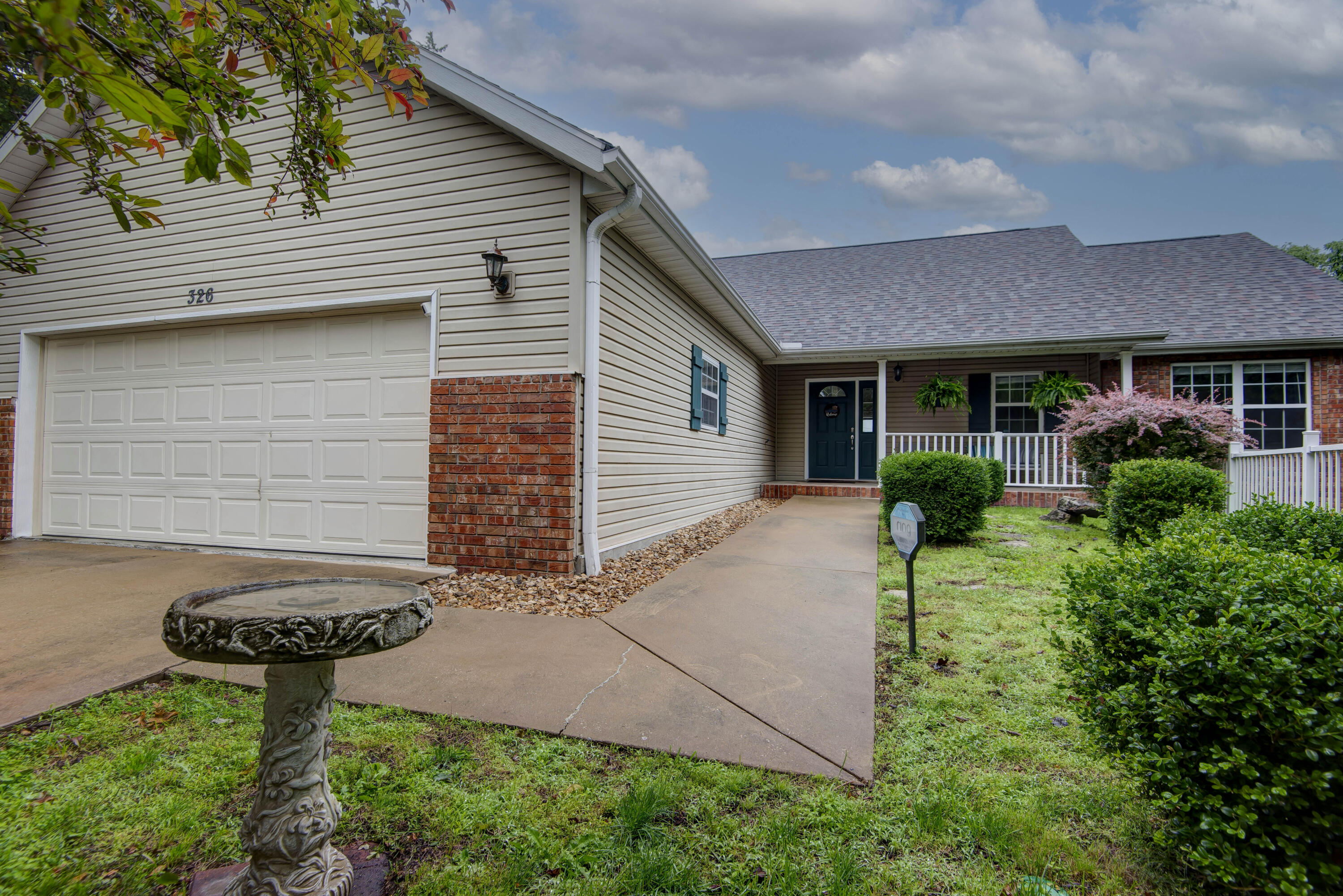 326 Country Bluff Drive Branson, MO 65616