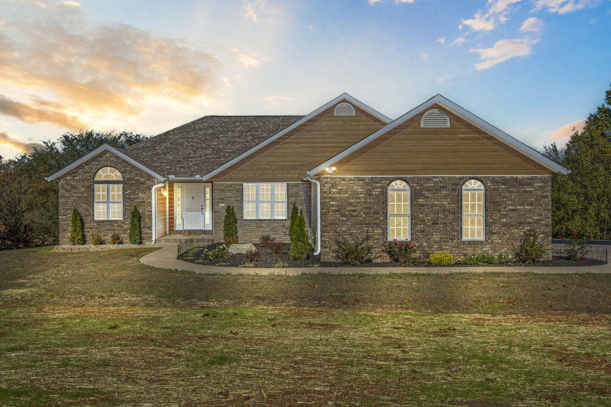 2465 Old Wilderness Road Reeds Spring, MO 65737
