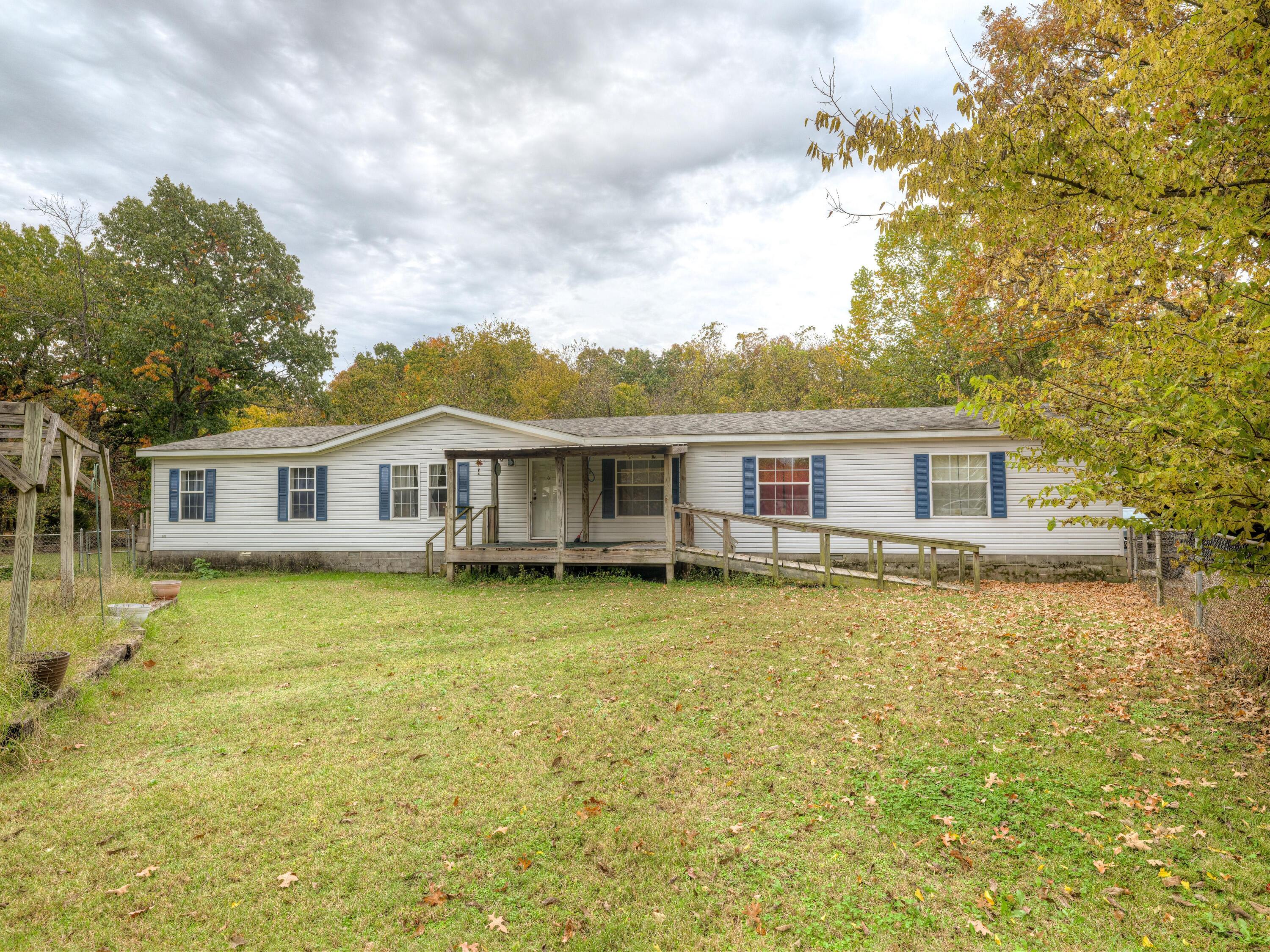 17195 Hannah Lane Neosho, MO 64850
