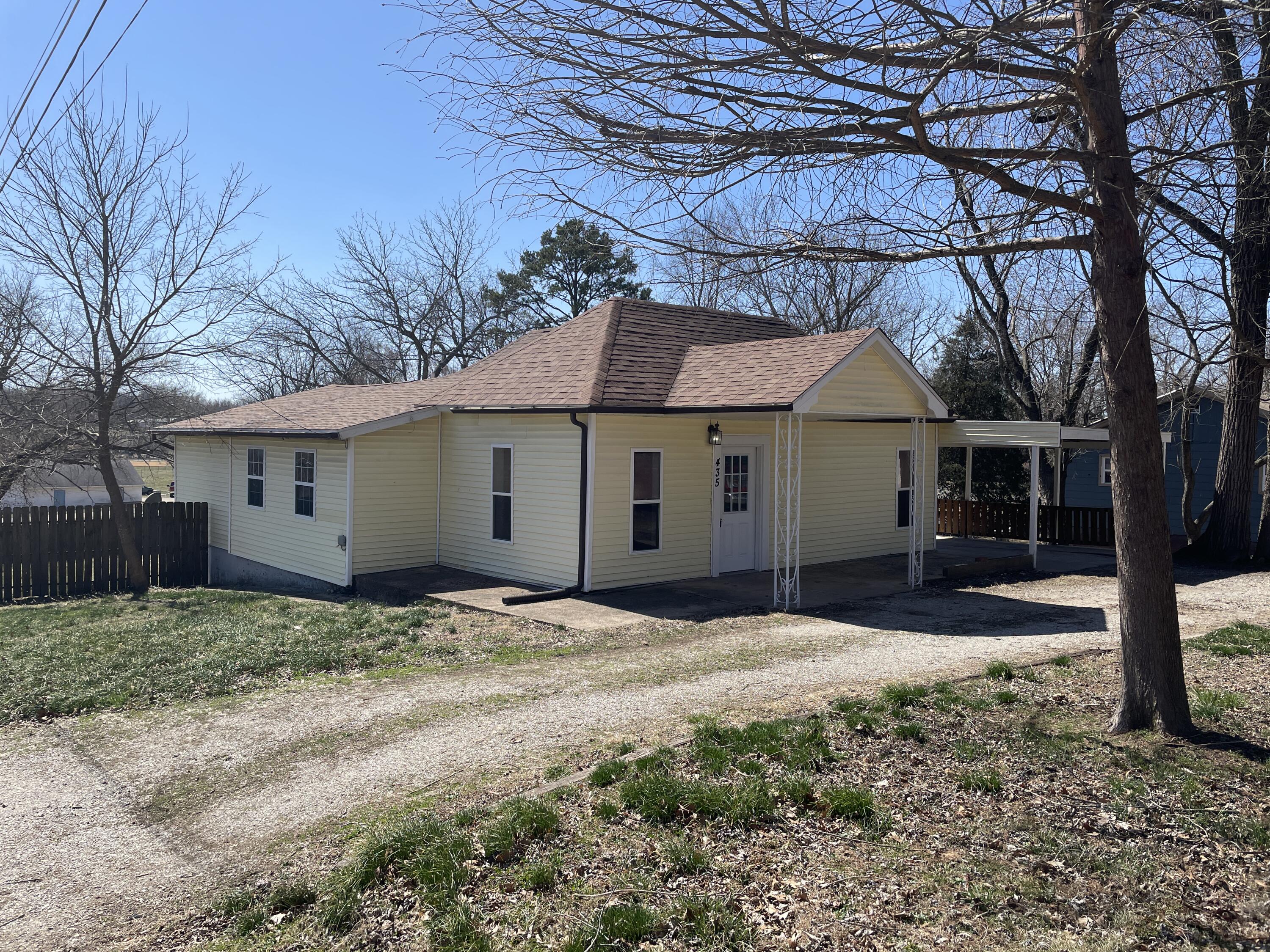 435 E 2nd Street Mountain View, MO 65548