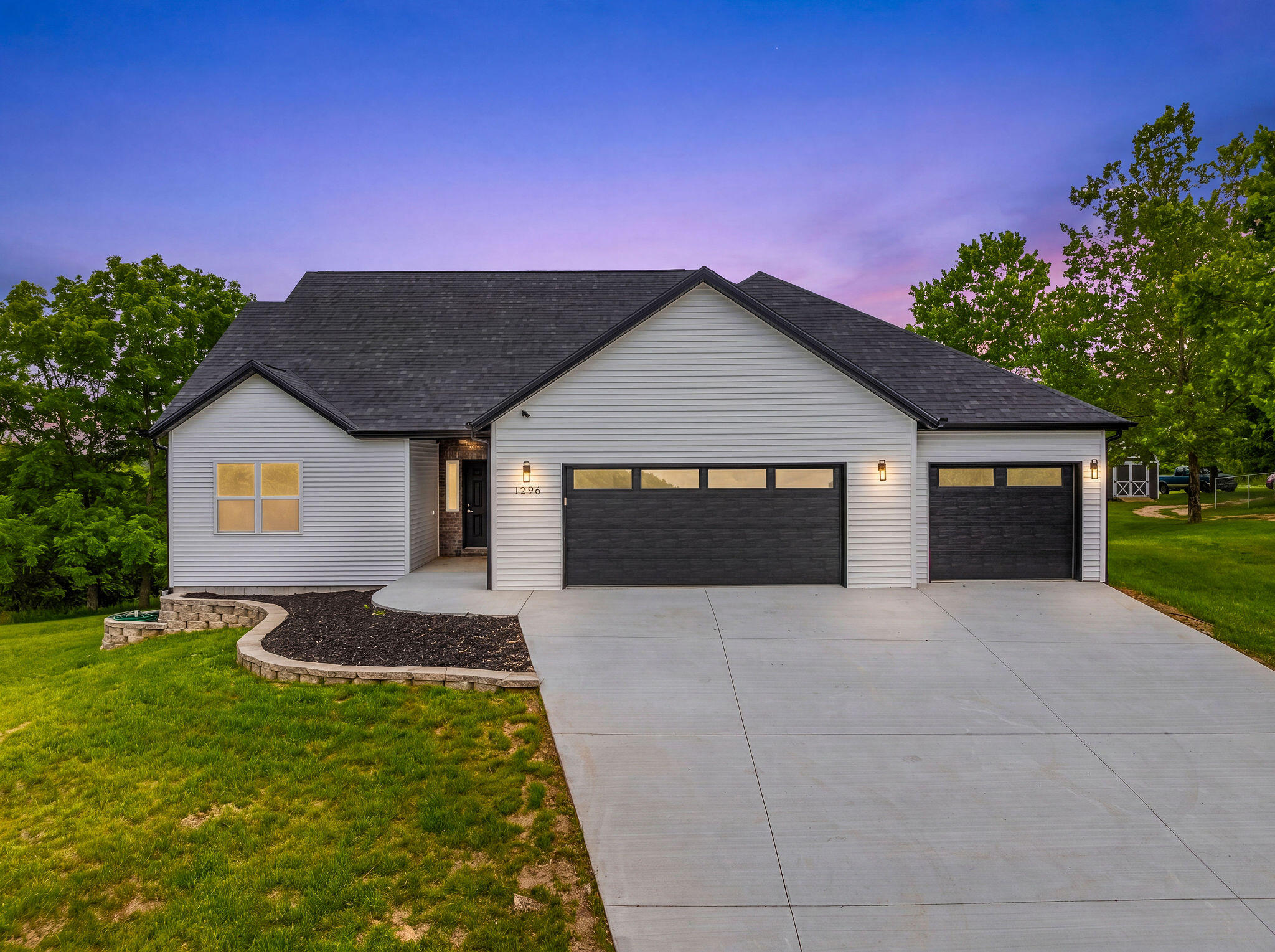 1296 Mule Barn Drive Cape Fair, MO 65624