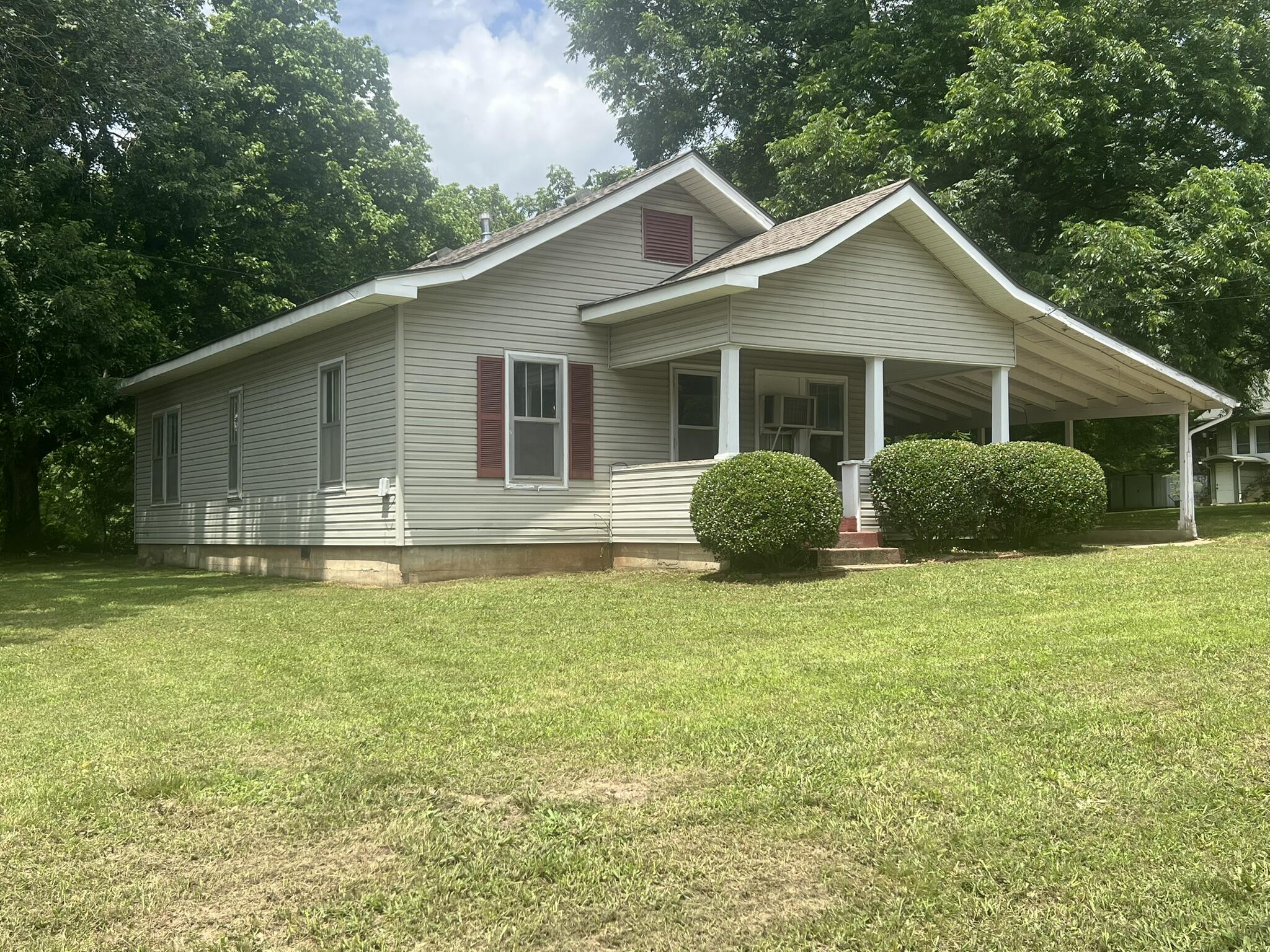 424 Mammoth Street Thayer, MO 65791