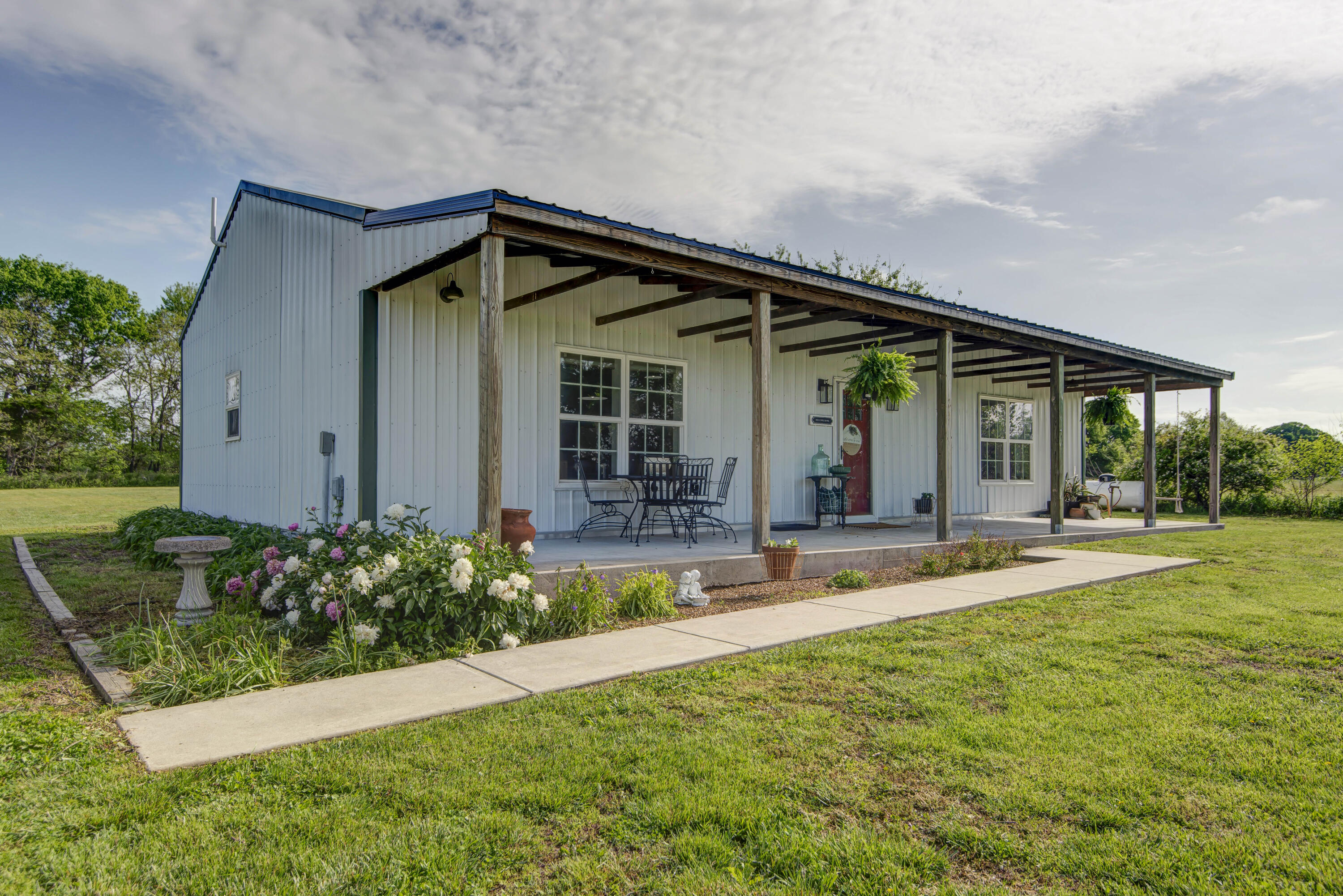 23 Neill Road Buffalo, MO 65622