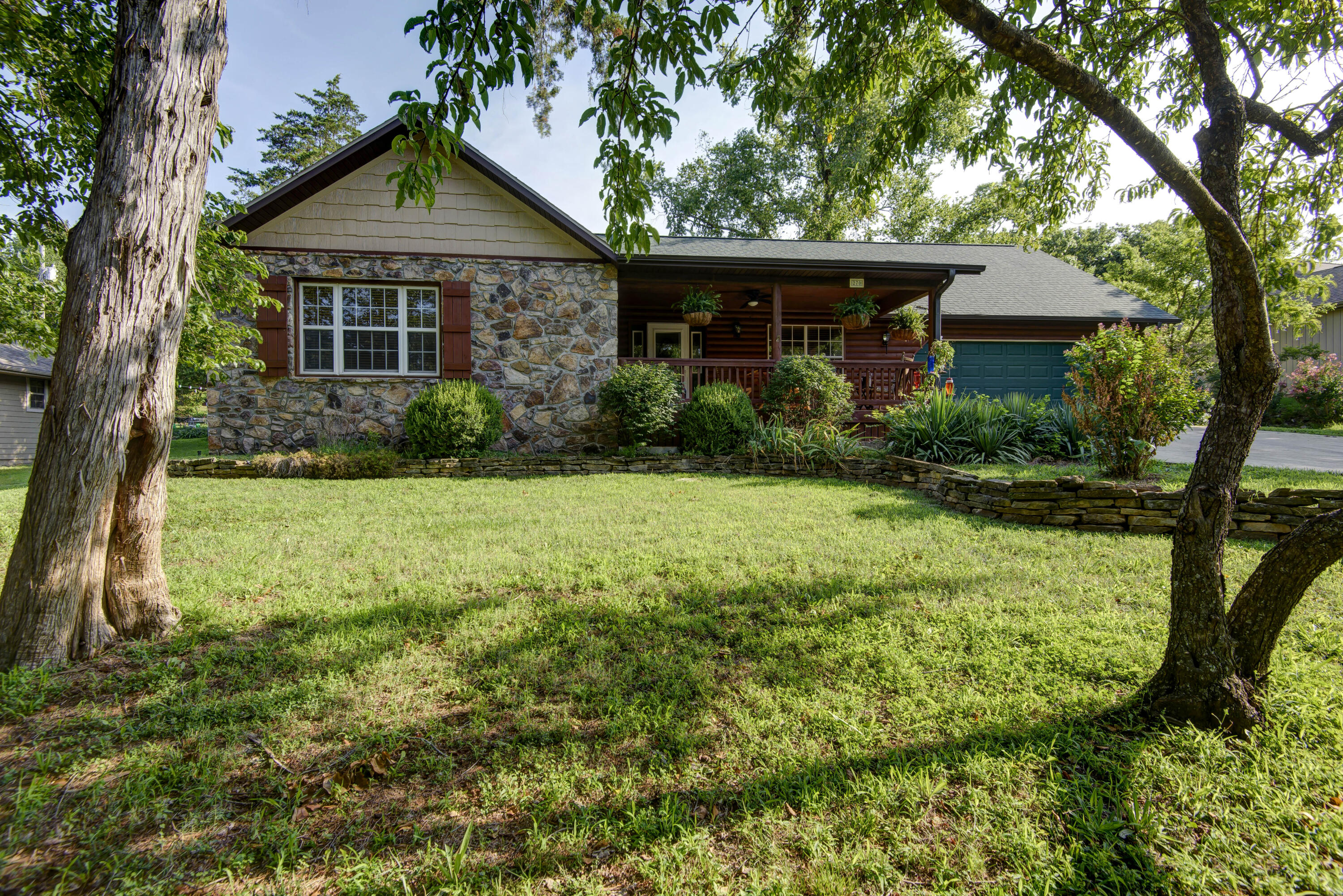 270 Sherry Lane Branson, MO 65616