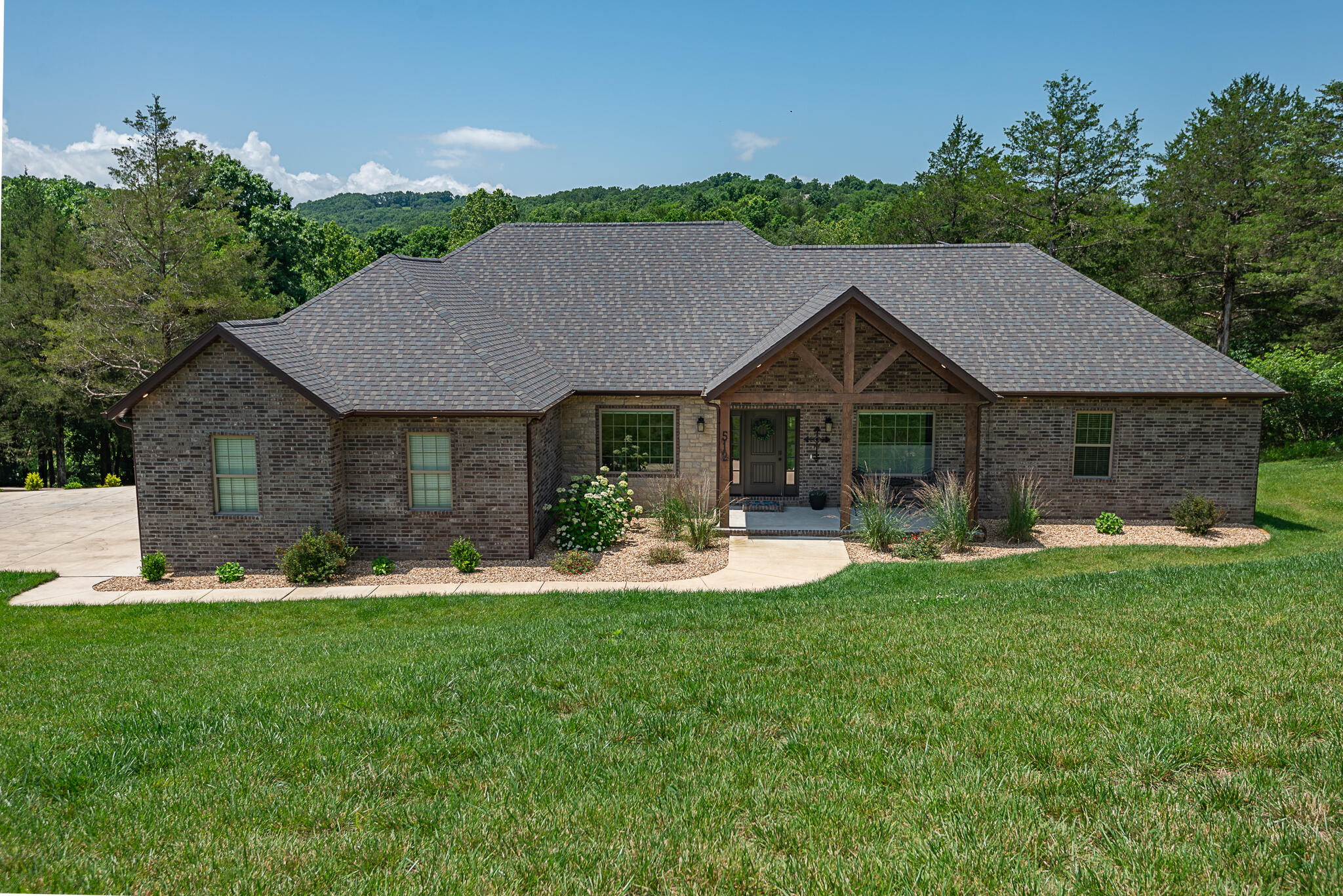 512 Creekside Terrace Saddlebrooke, MO 65630