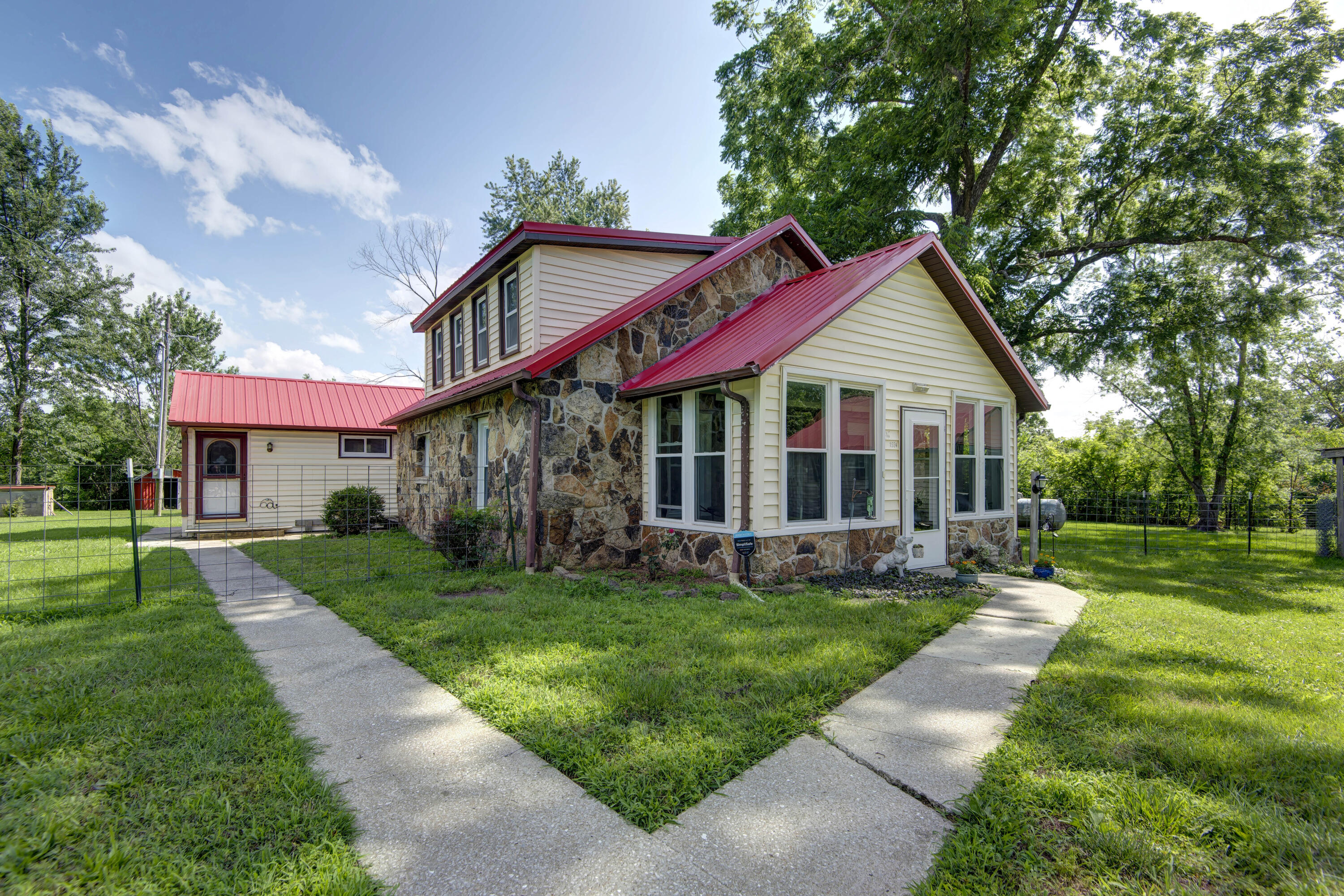 2554 E Farm Road 10 Fair Grove, MO 65648