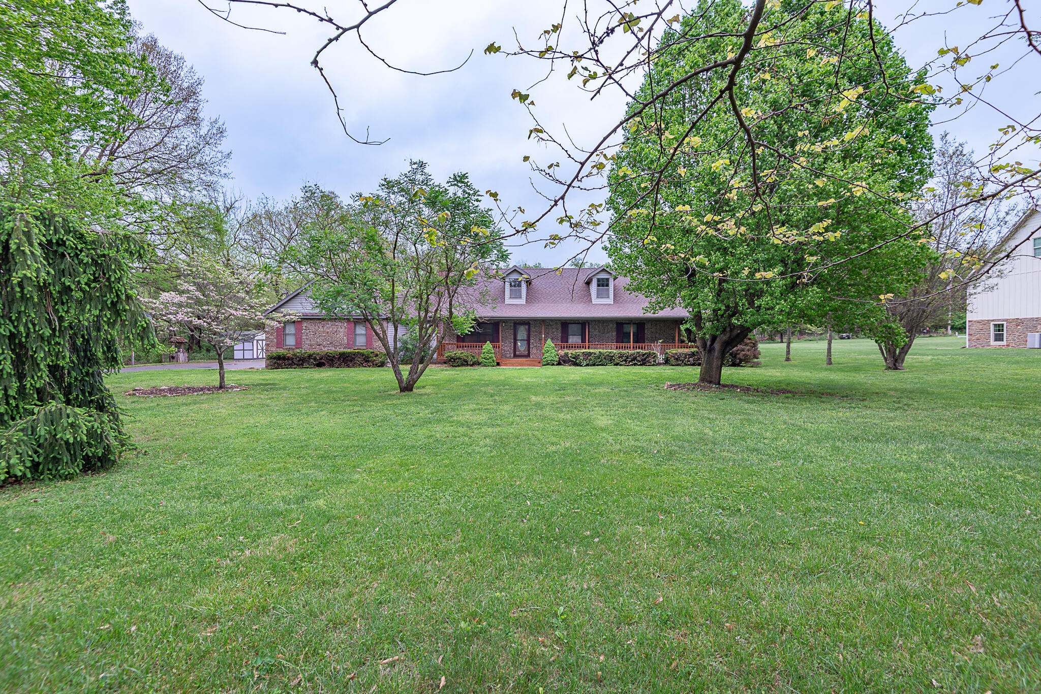 5409 E Bennett Street Springfield, MO 65809