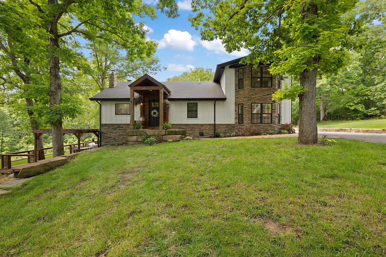 9879 E State Hwy Ad Rogersville, MO 65742