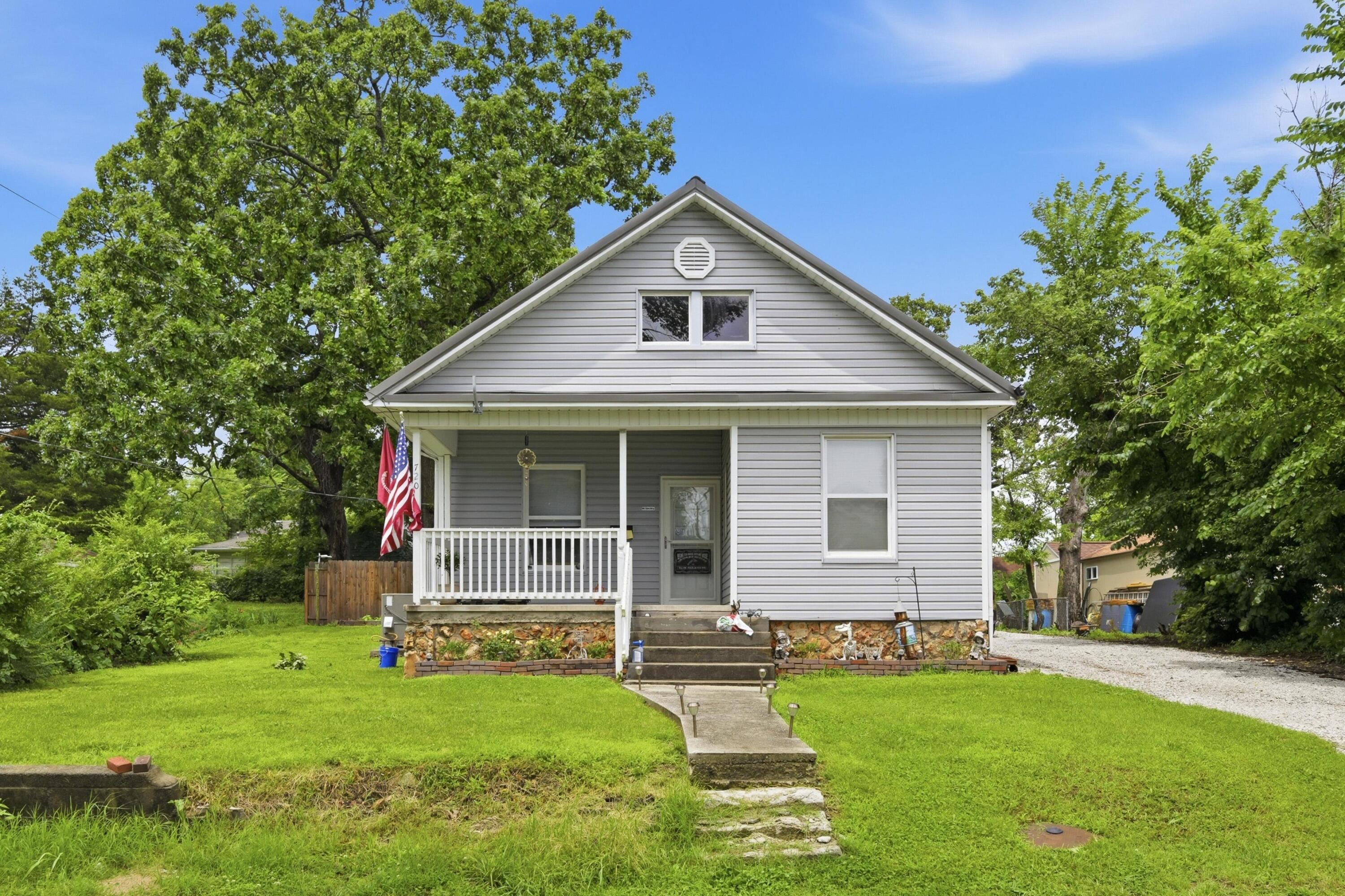 720 S College Neosho, MO 64850