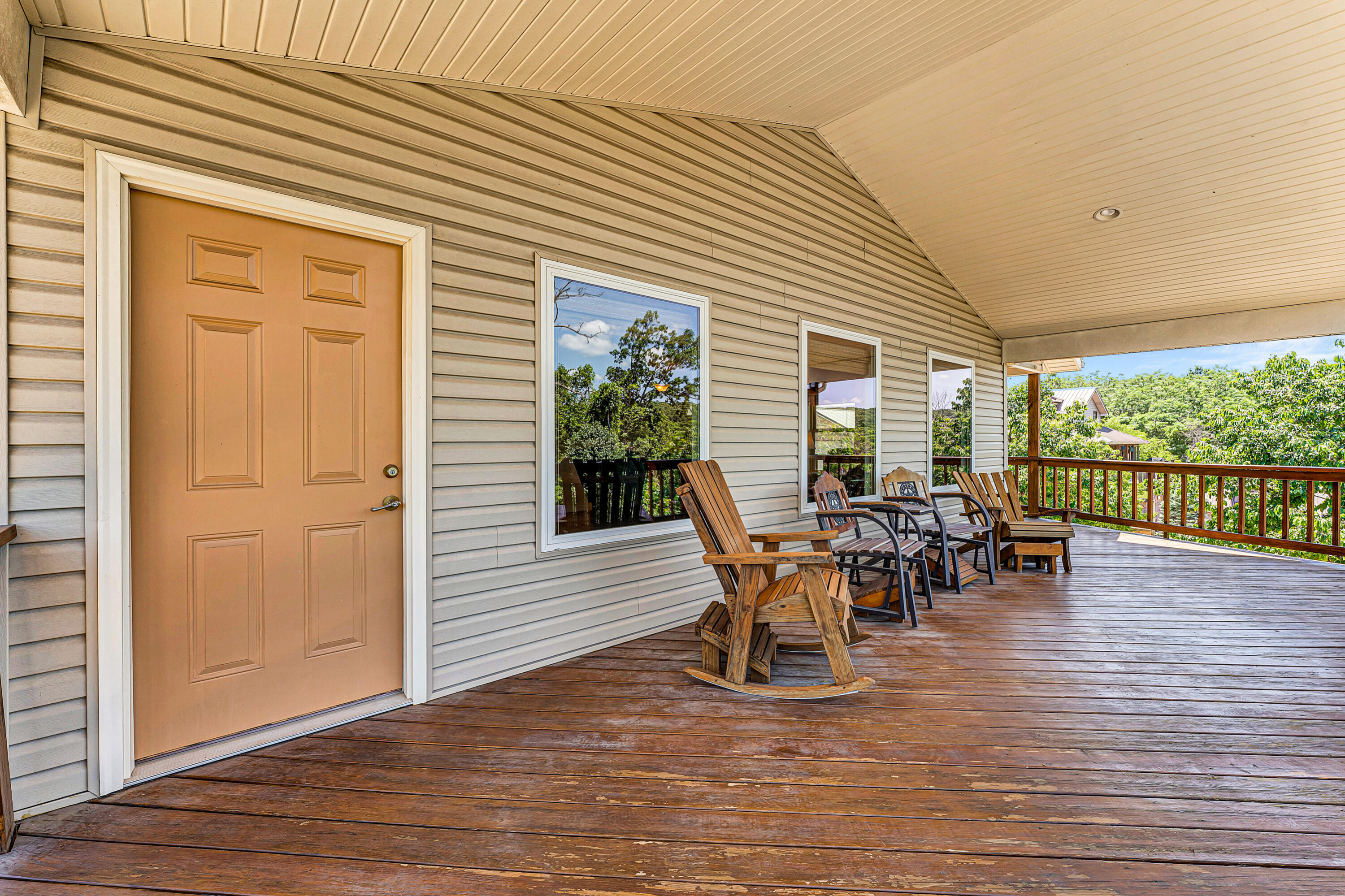 160 Hill Drive Branson, MO 65616