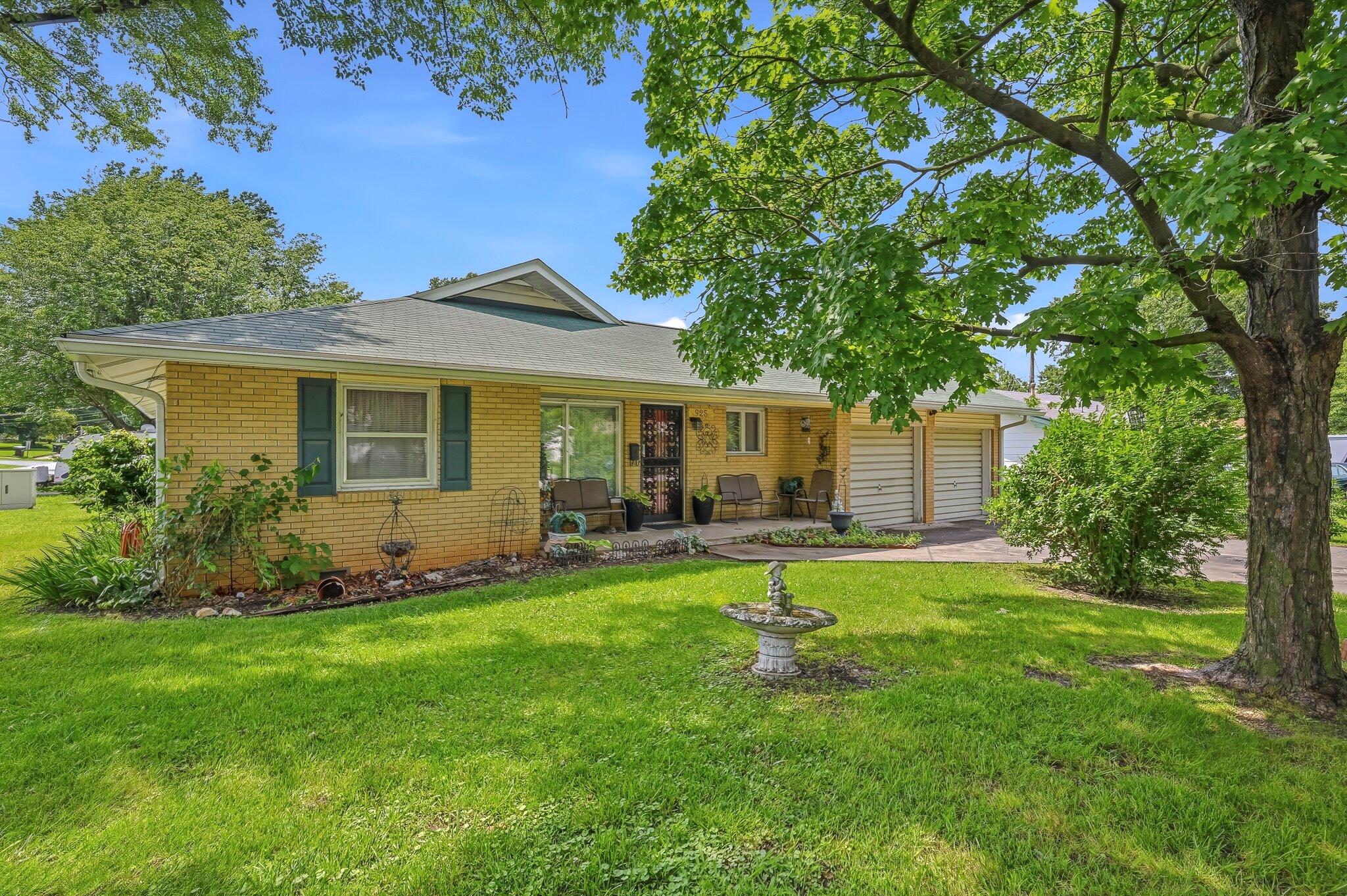 925 S Barnes Avenue Springfield, MO 65802