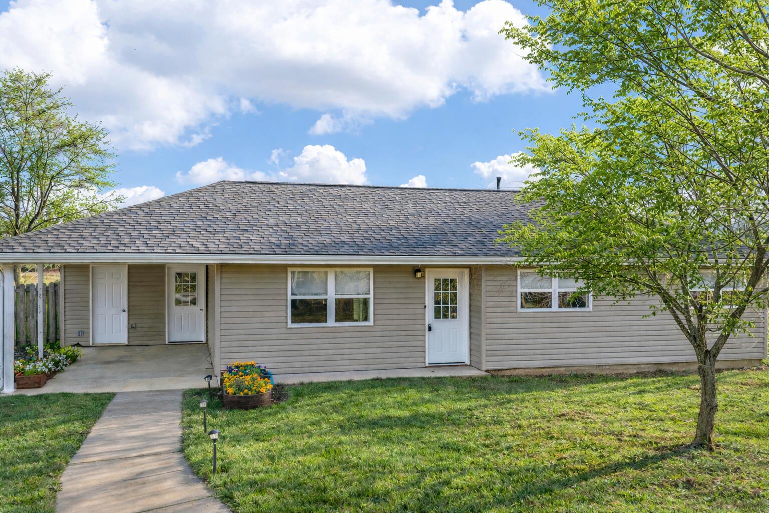 1311 Wade Street Mountain View, MO 65548