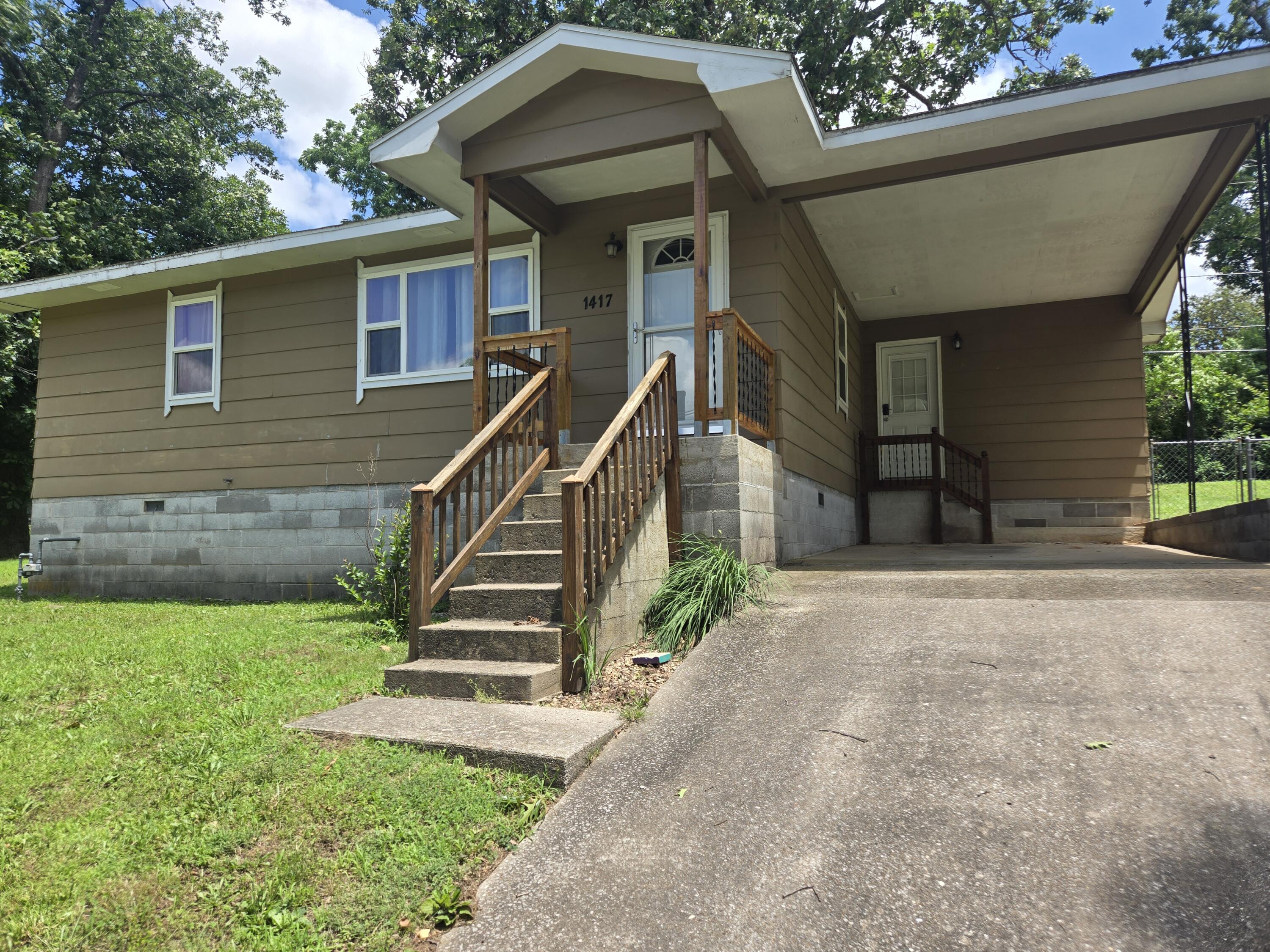 1417 Oakhill Drive Cassville, MO 65625