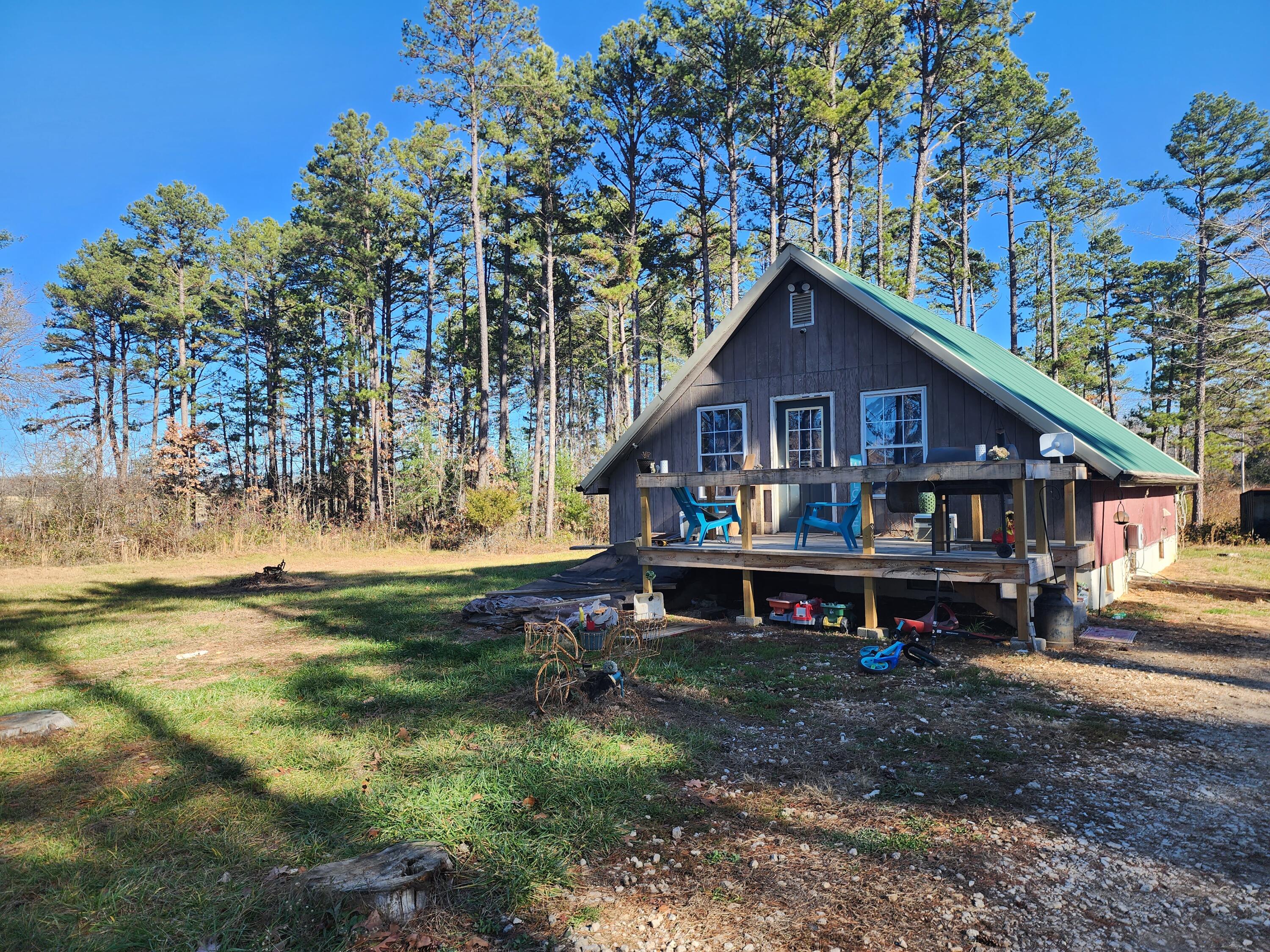 1812 County Road 2790 Mountain View, MO 65548
