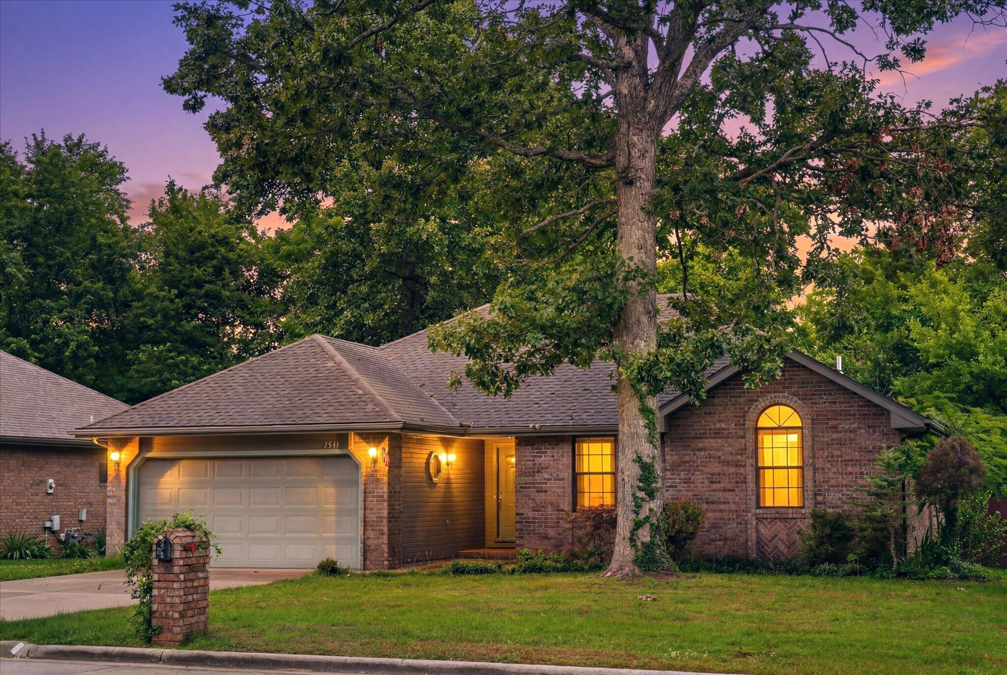 2941 E Belmont Street Springfield, MO 65802