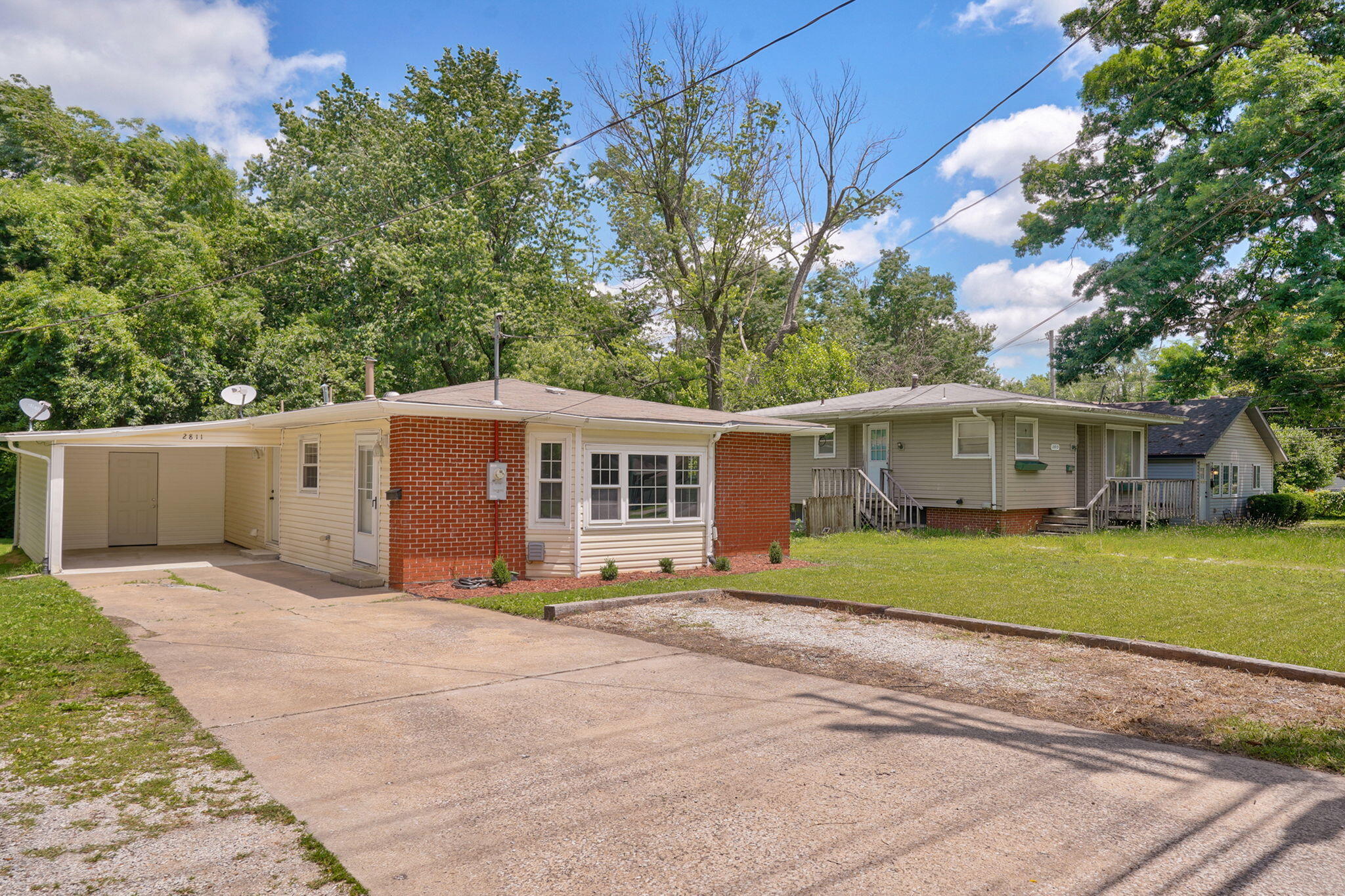 2811 E Cherry Street Springfield, MO 65802