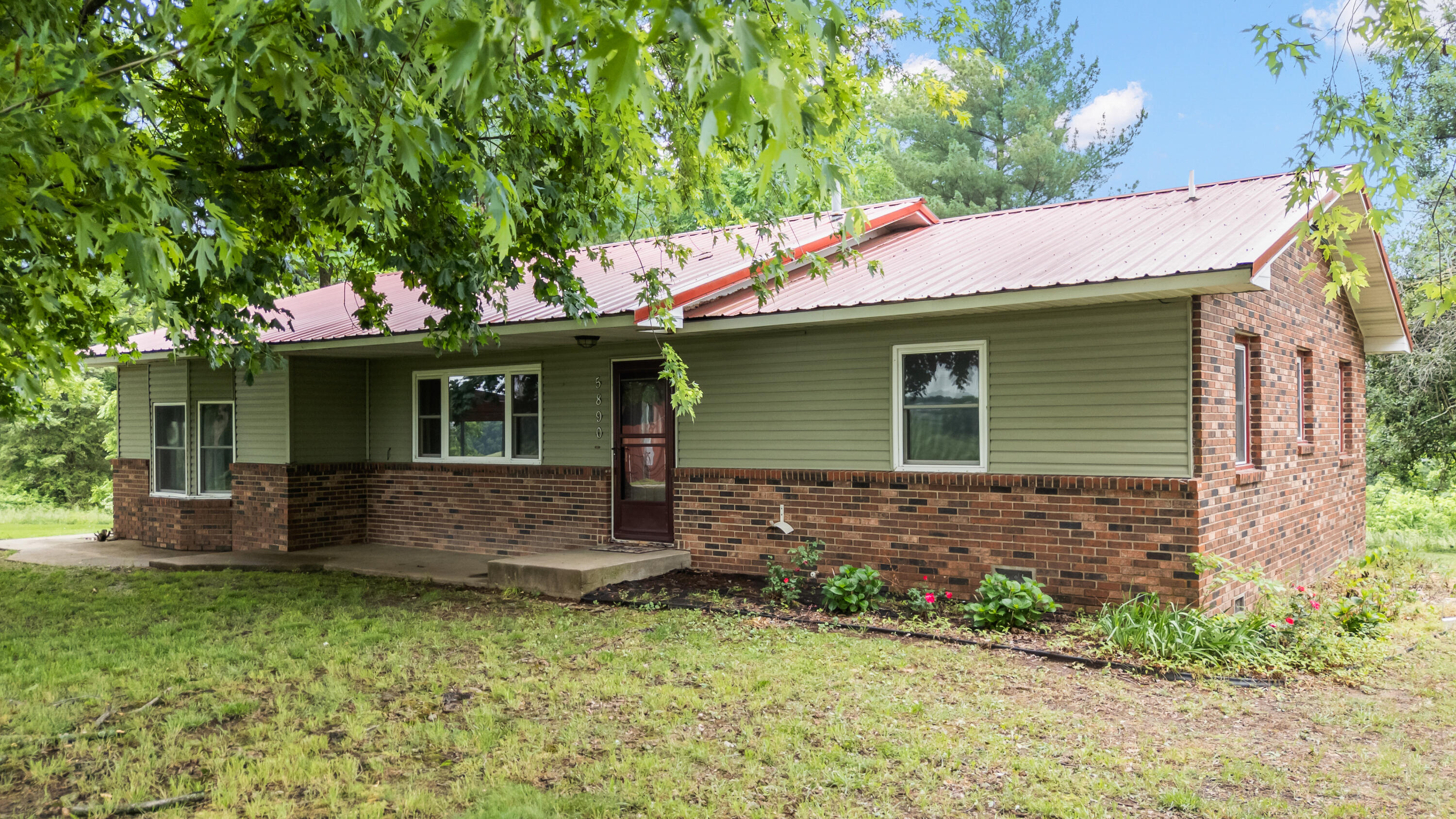 5890 Farm Road 2190 Exeter, MO 65647