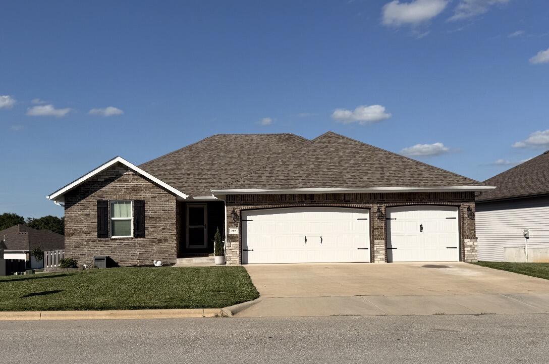 808 S Ridgemont Drive Nixa, MO 65714