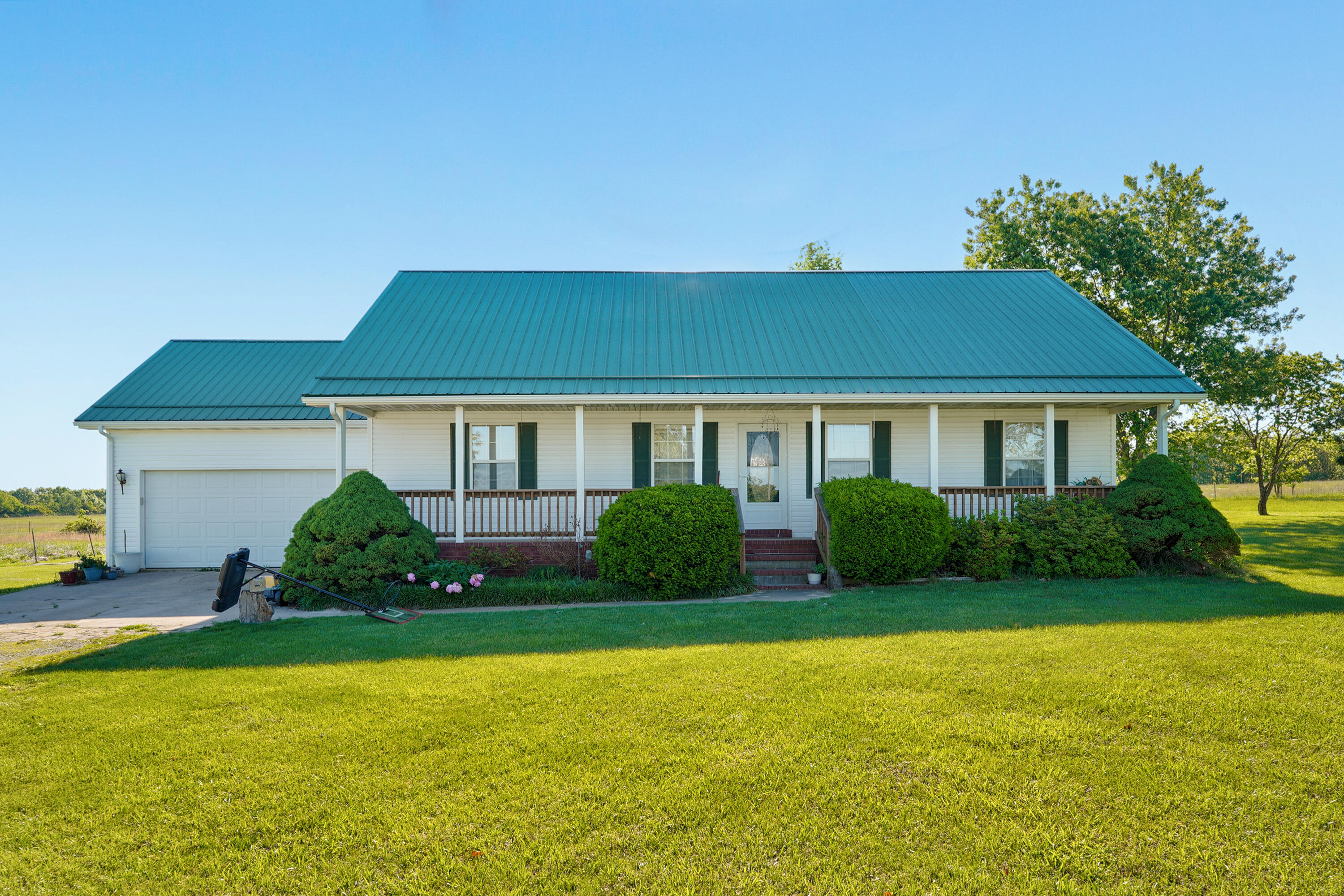 188 Plainview Drive Seymour, MO 65746