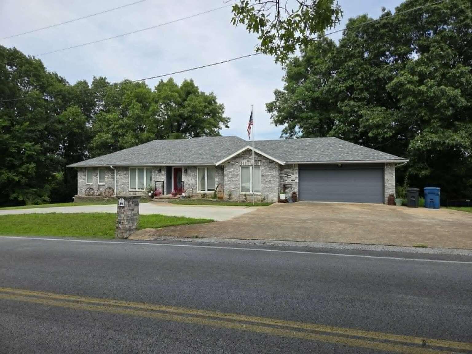89 James River Road Kimberling City, MO 65686