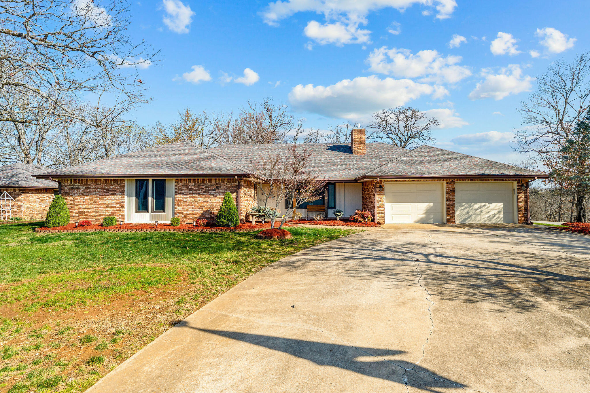 1781 Bee Creek Road Branson, MO 65616