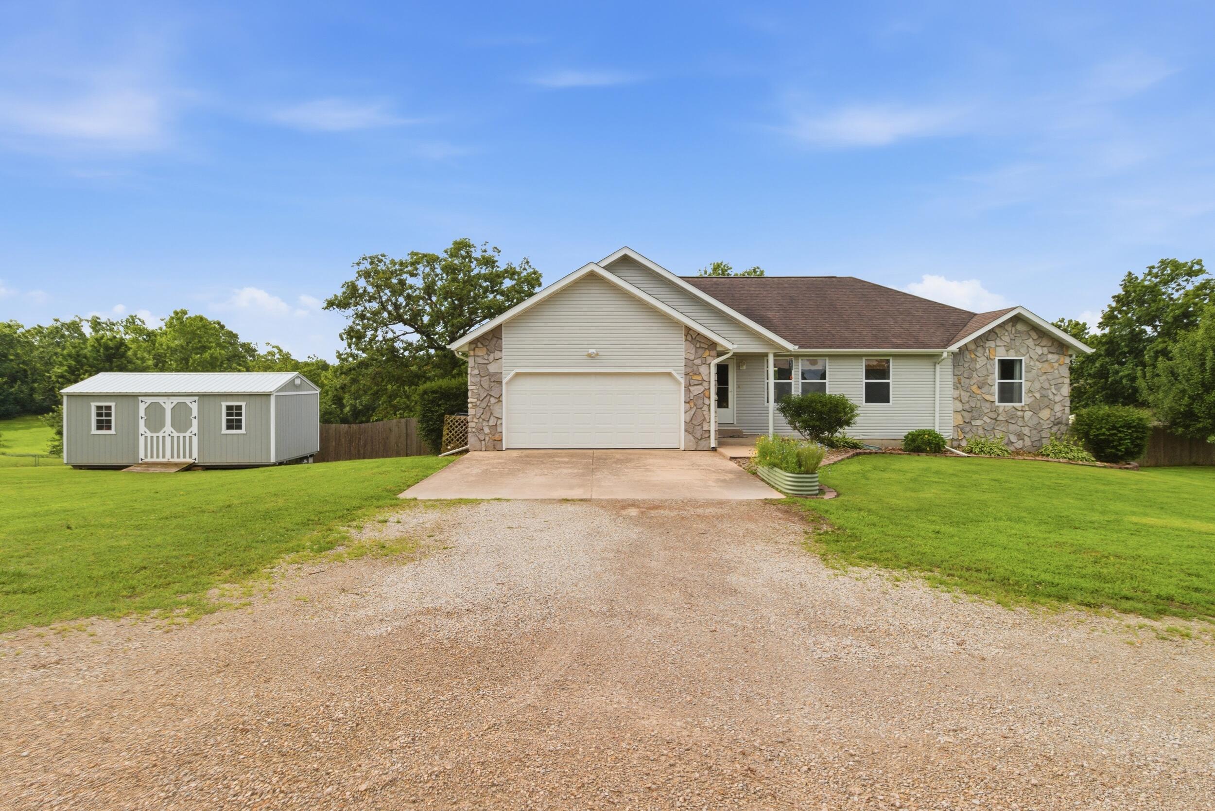 7650 Private Road 2453 West Plains, MO 65775