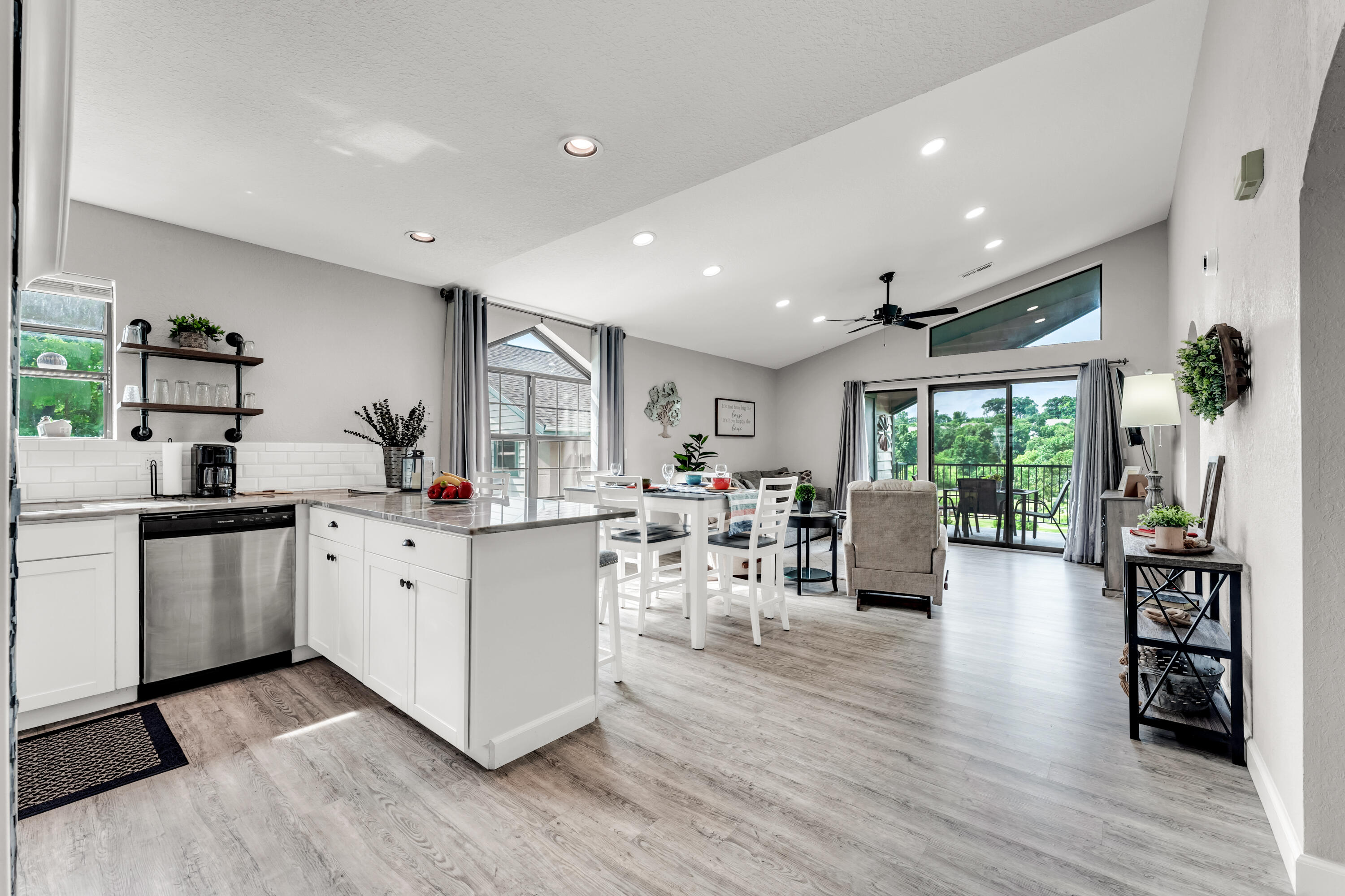 2700 Green Mountain Drive UNIT #5 Branson, MO 65616