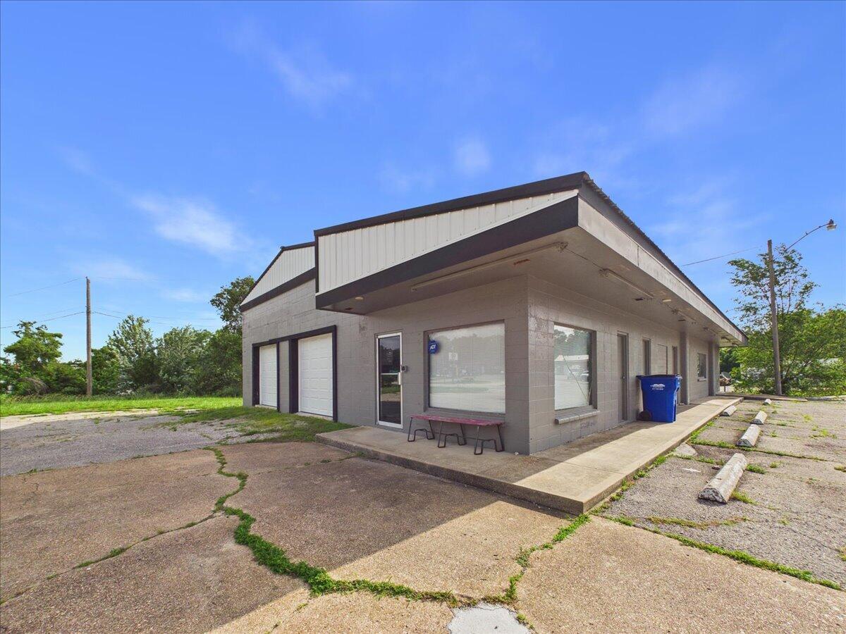 114 S Dallas Street UNIT B Urbana, MO 65767