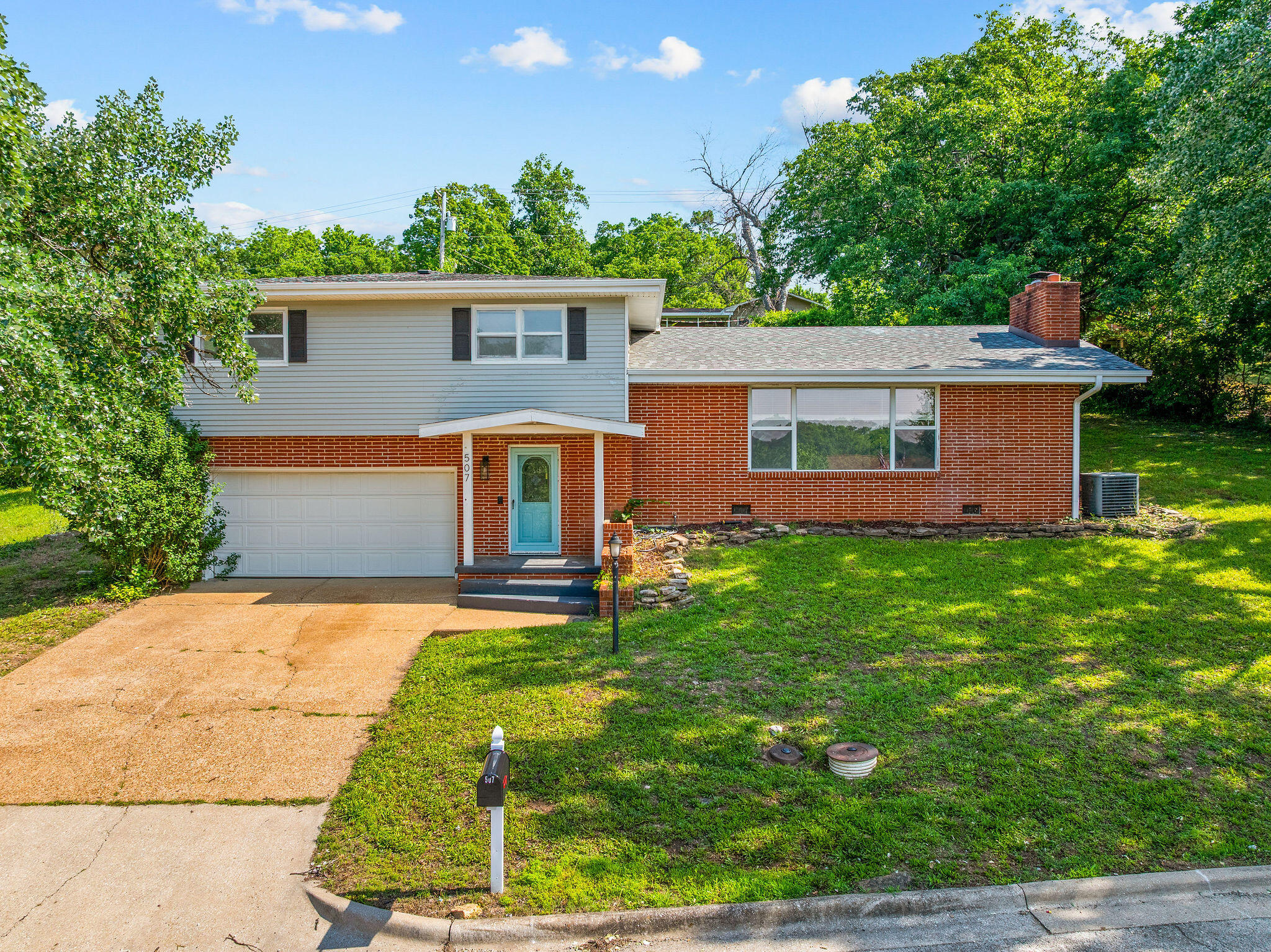 507 W Hensley Street Branson, MO 65616