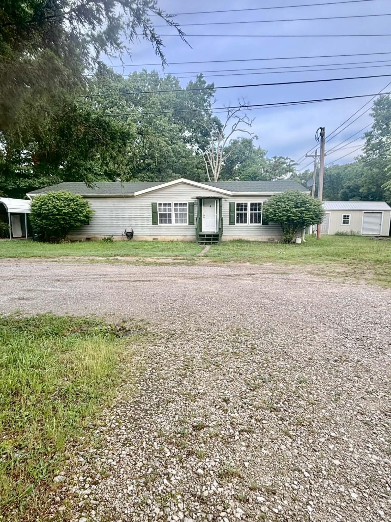 2042 Longview Road Merriam Woods, MO 65740