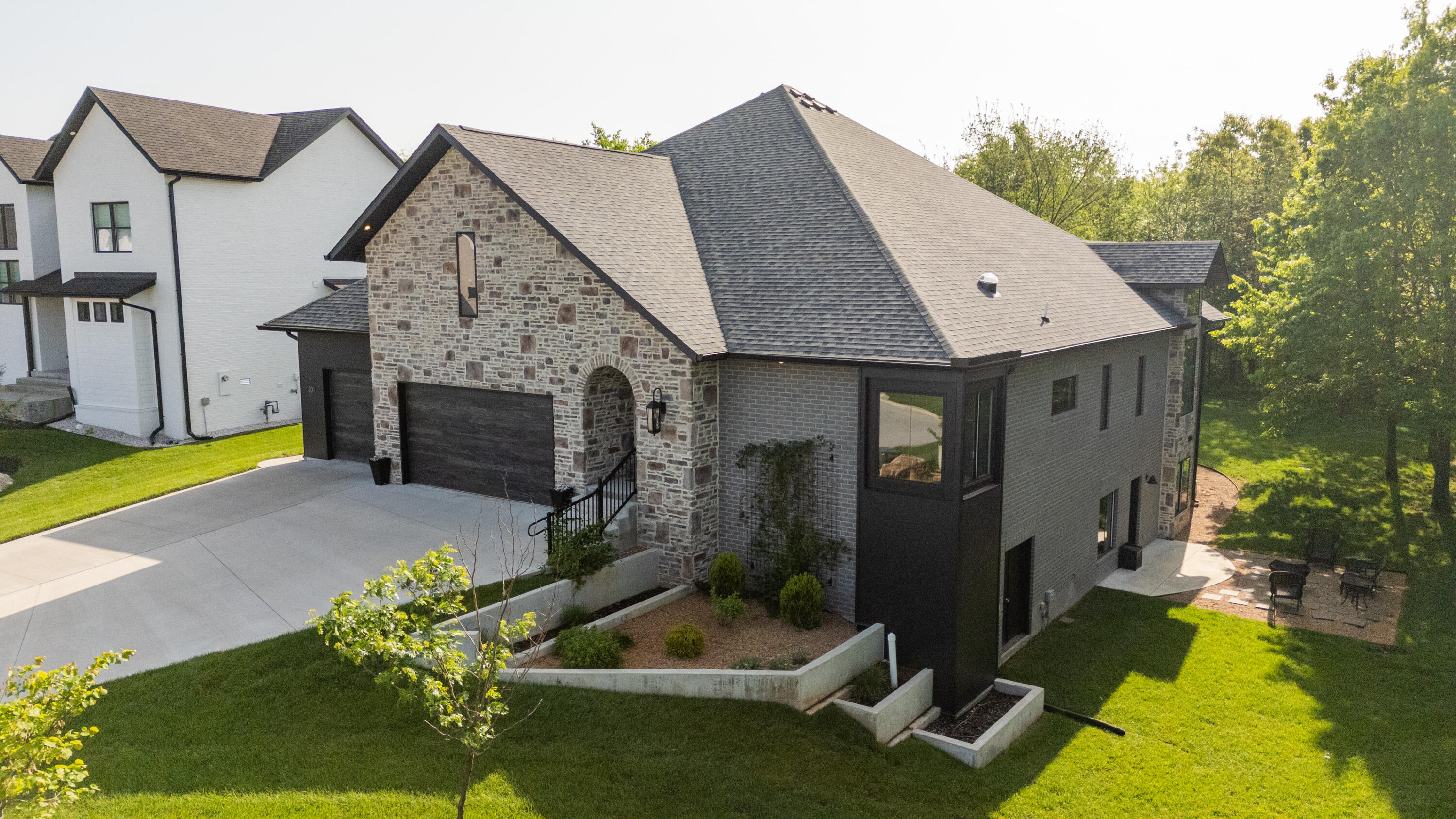 200 N Blarney Court Nixa, MO 65714