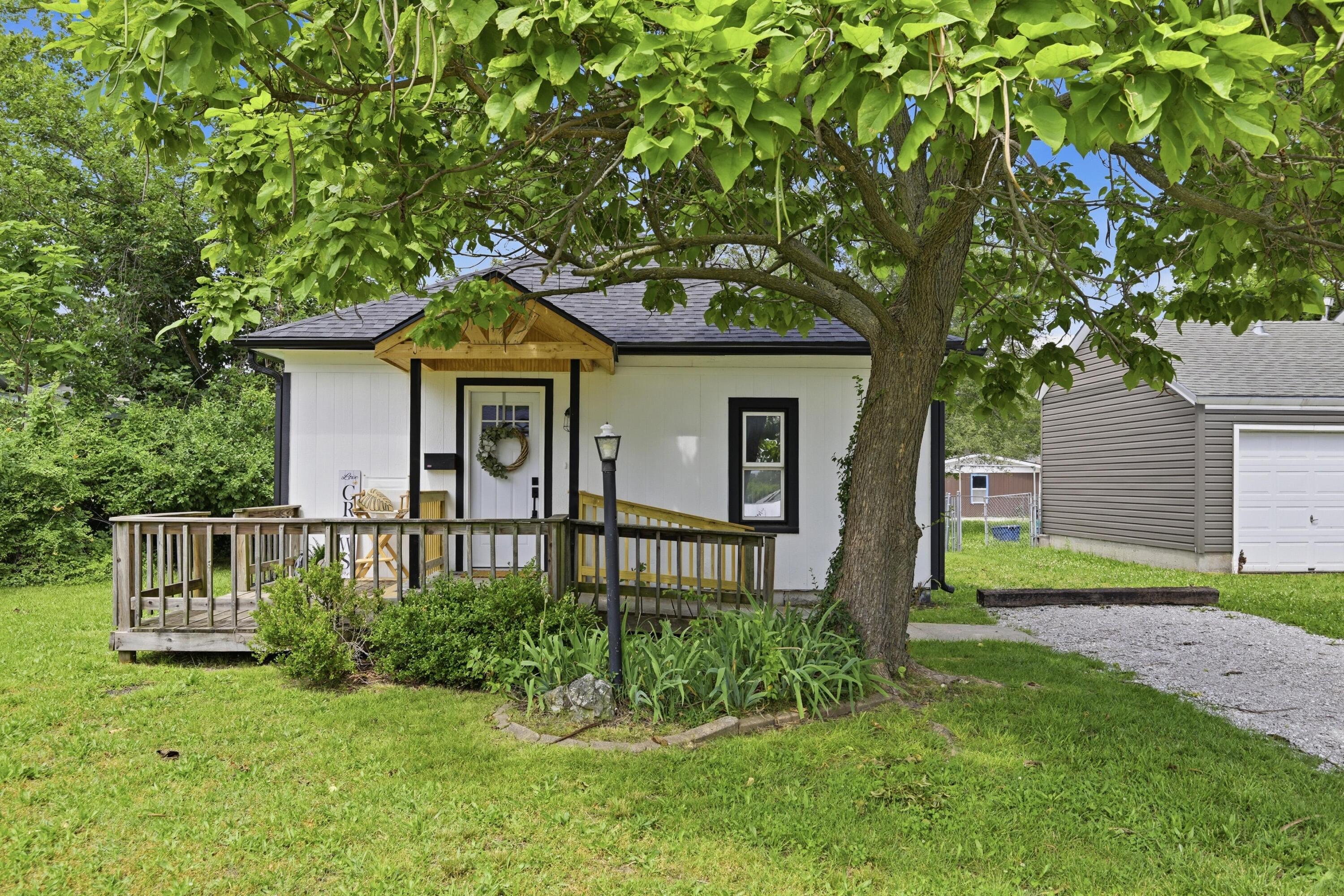 118 Mc Connell Avenue Joplin, MO 64801