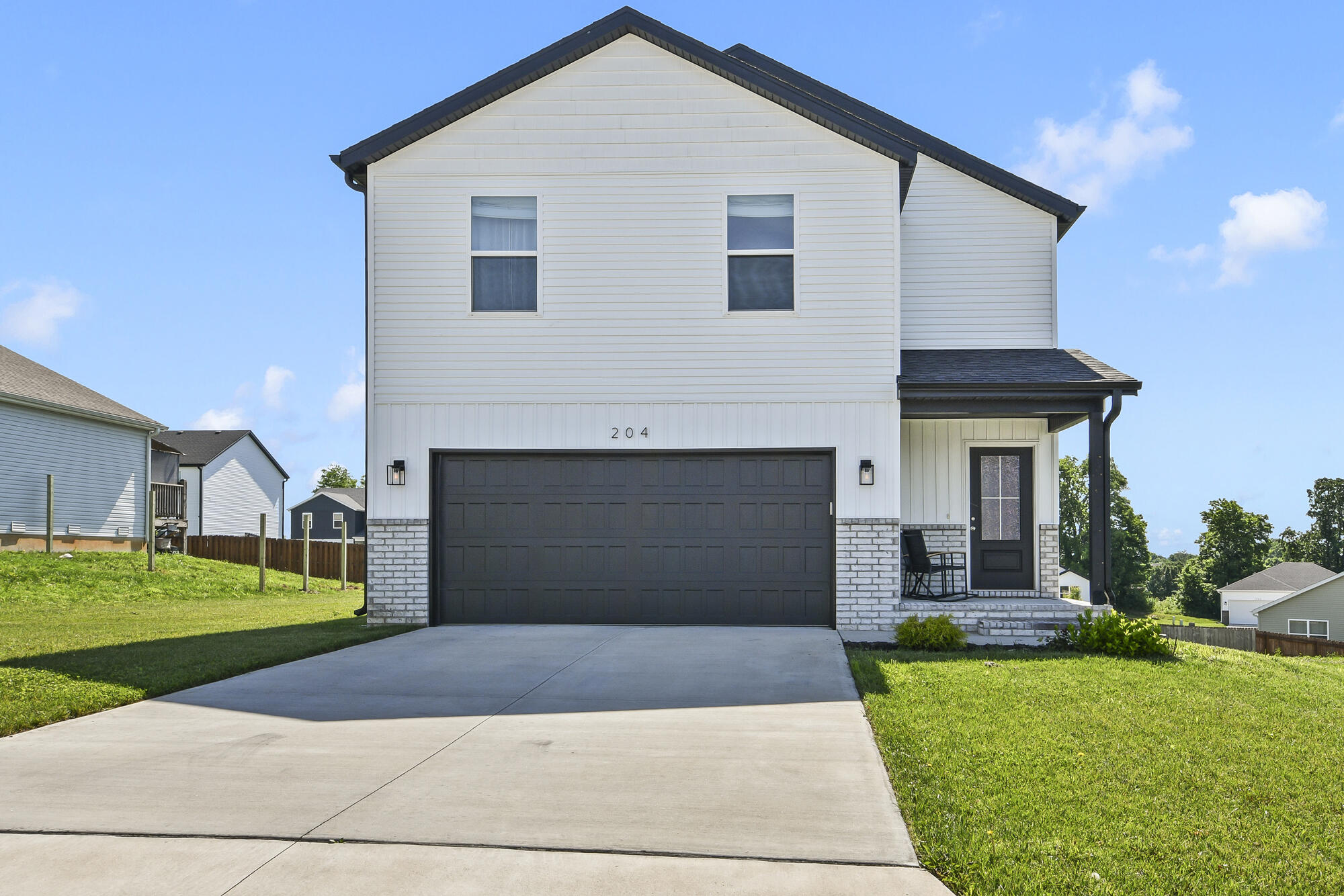 204 N Big Horn Road Nixa, MO 65714