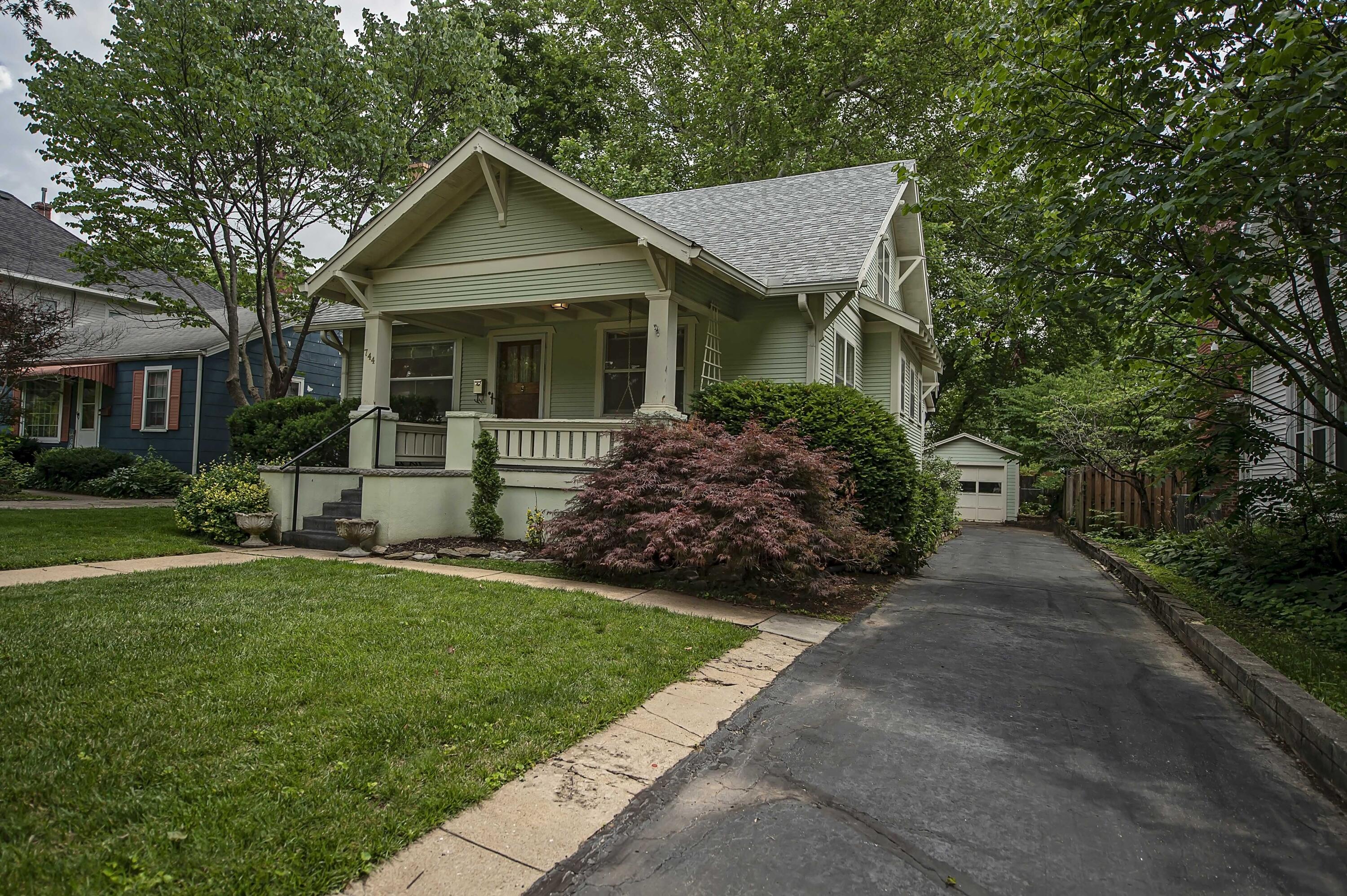 744 S Pickwick Avenue Springfield, MO 65802