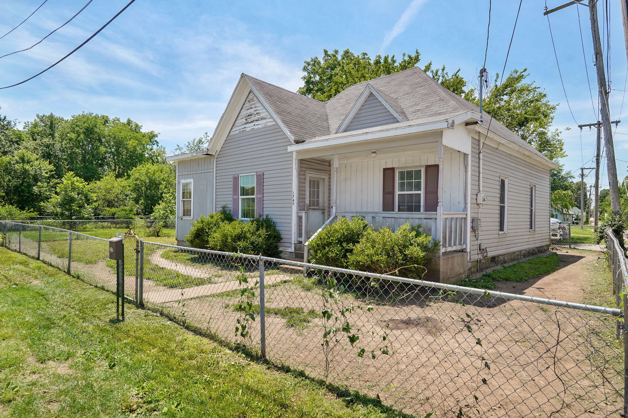 1747 N Texas Avenue Springfield, MO 65803