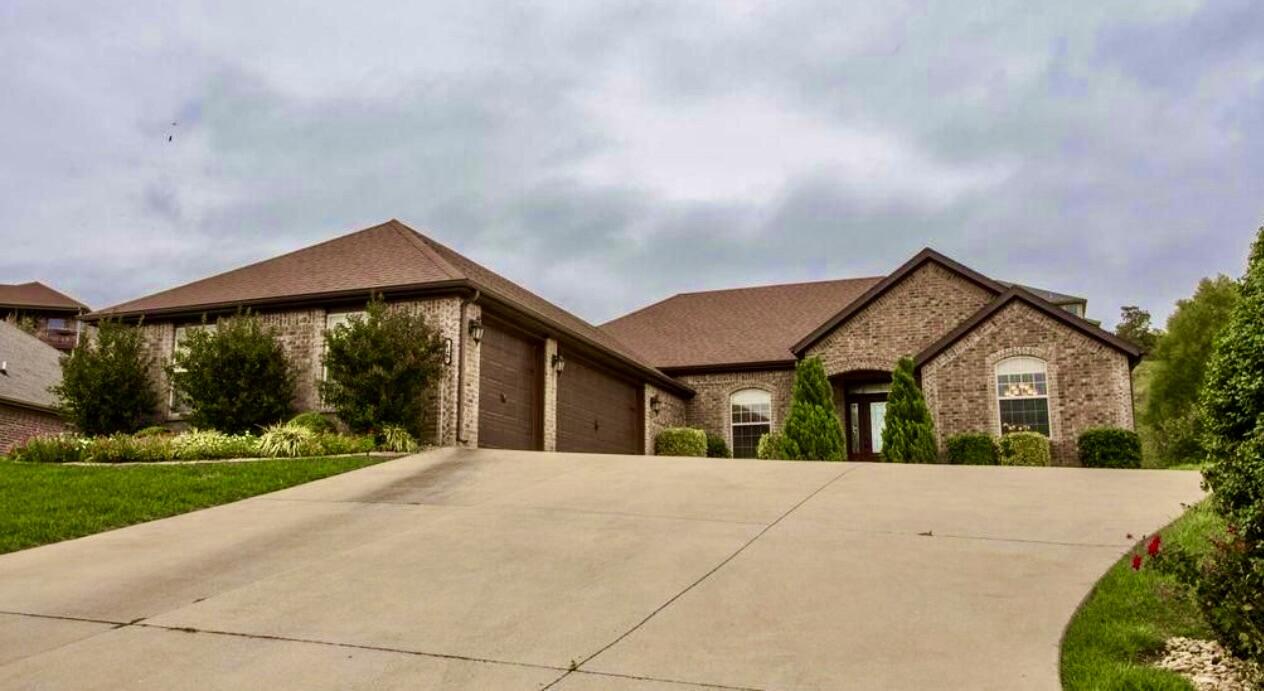 138 Stoney Pointe Drive Hollister, MO 65672