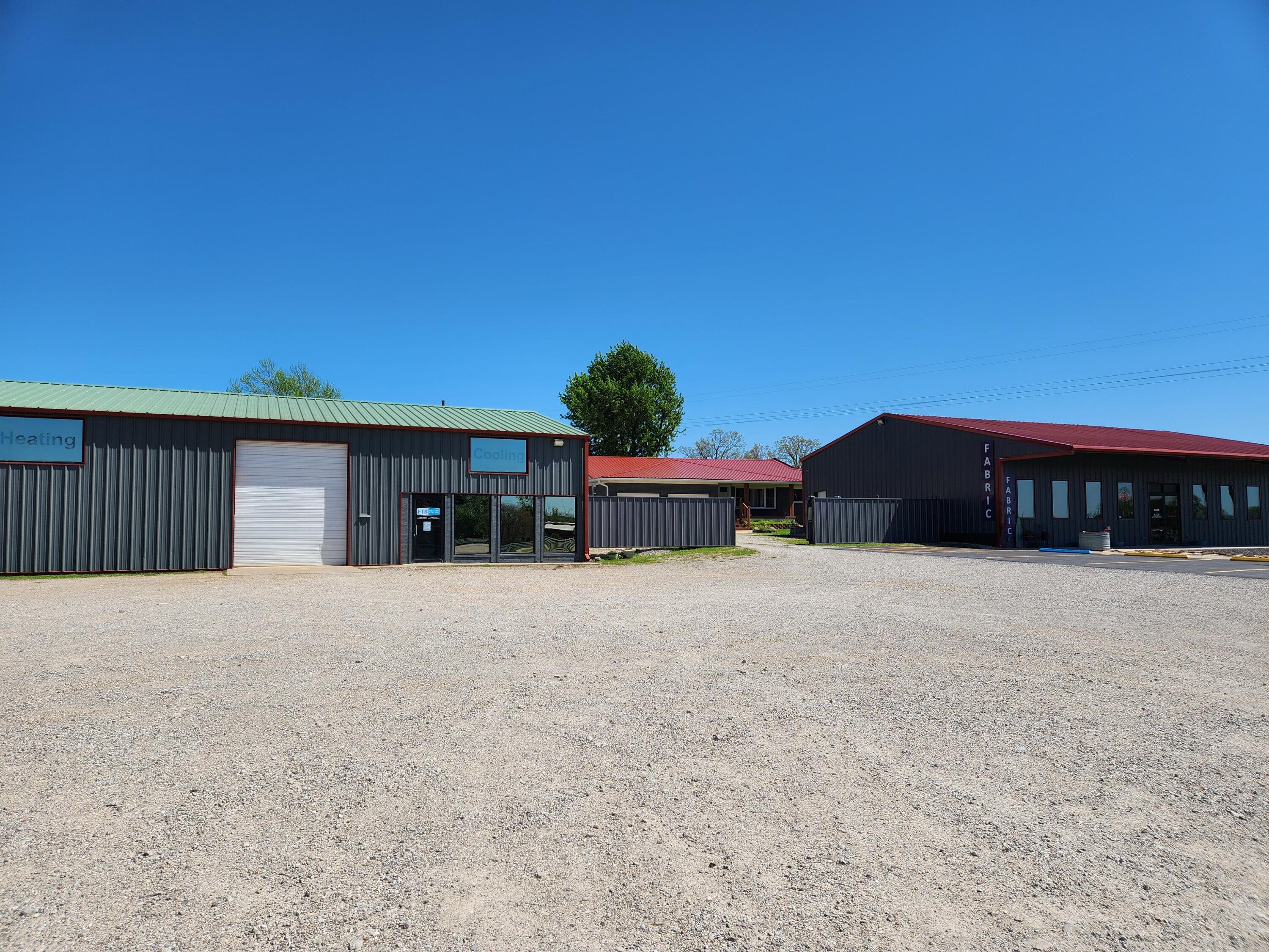 22472 Highway Mm Lebanon, MO 65536