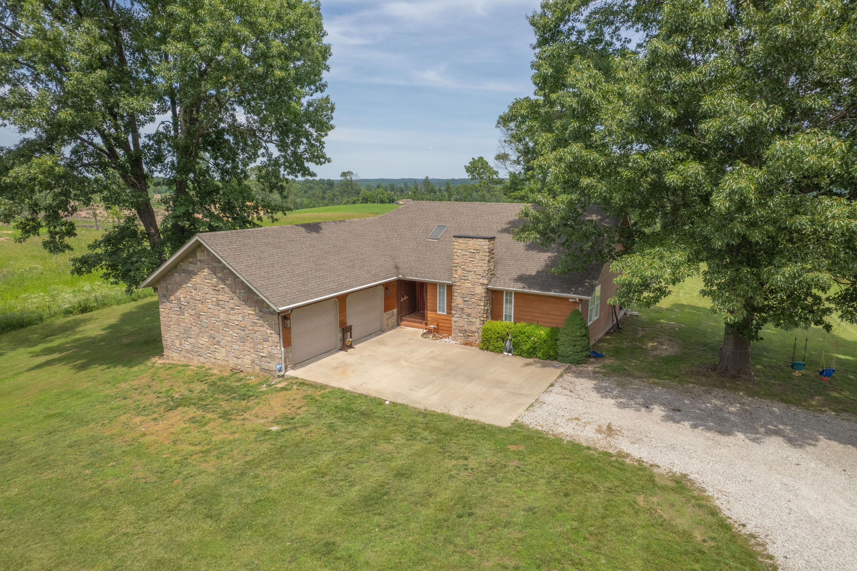 305 McFarland Avenue Cassville, MO 65625