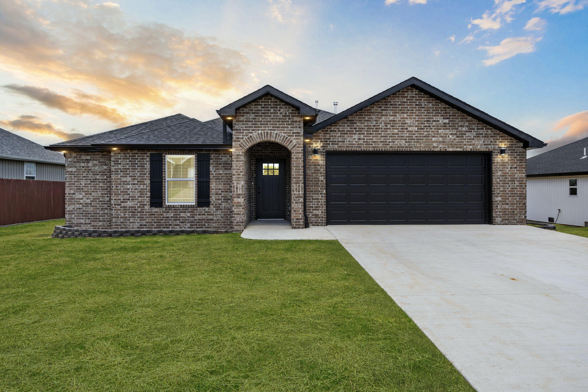 587 S Chicago Avenue Marionville, MO 65705