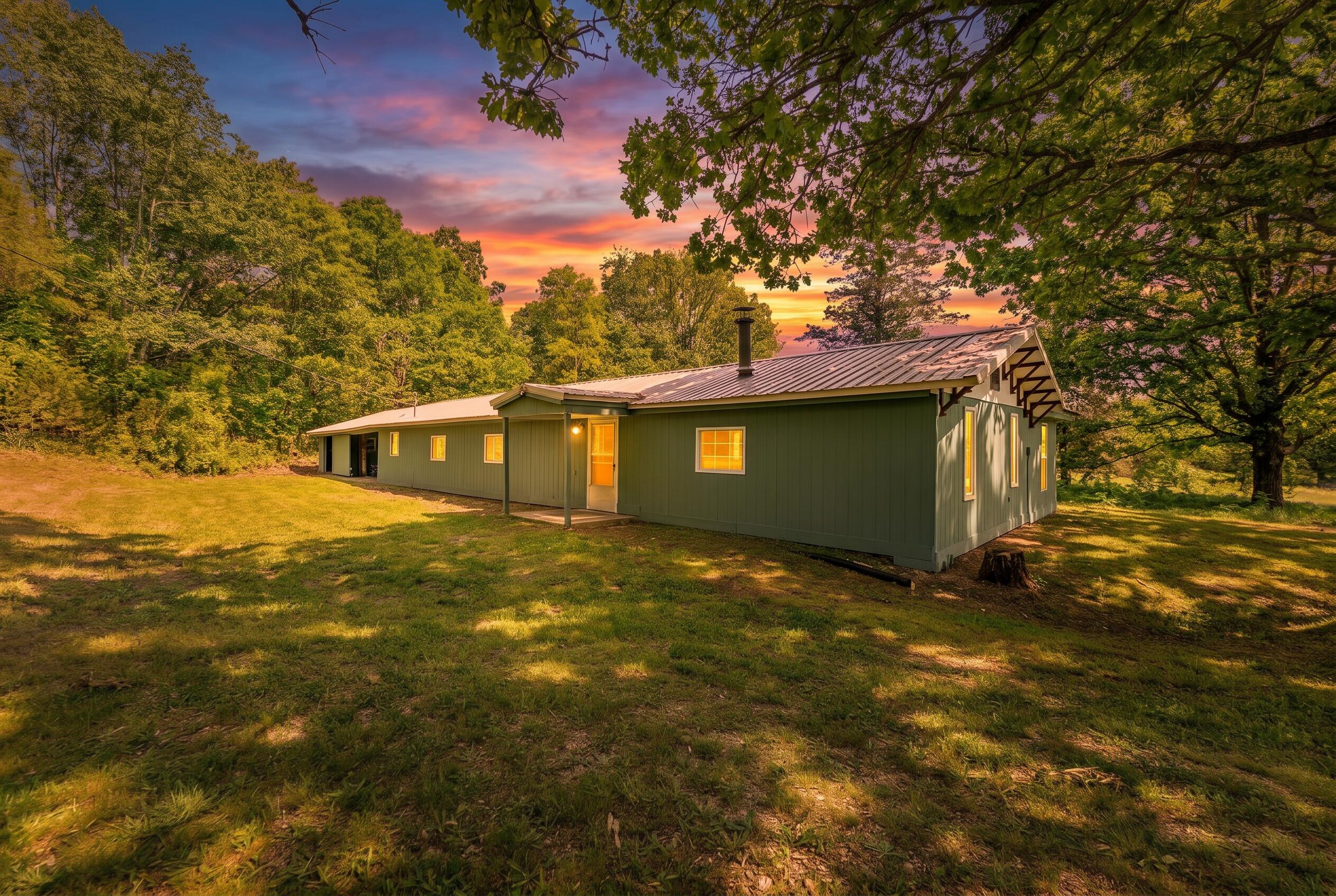 1250 County Road 405 Alton, MO 65606