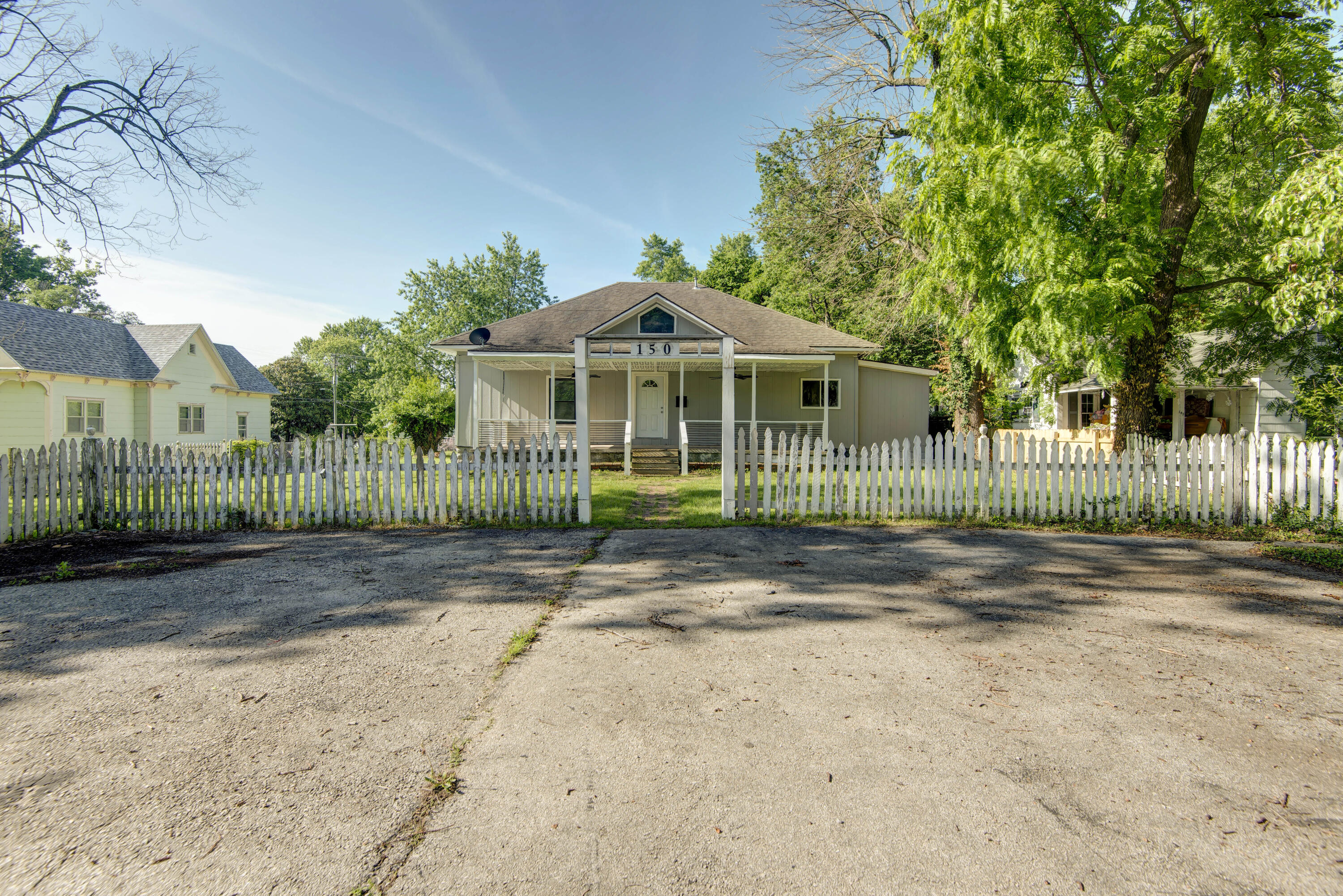 150 E Elm Street Republic, MO 65738