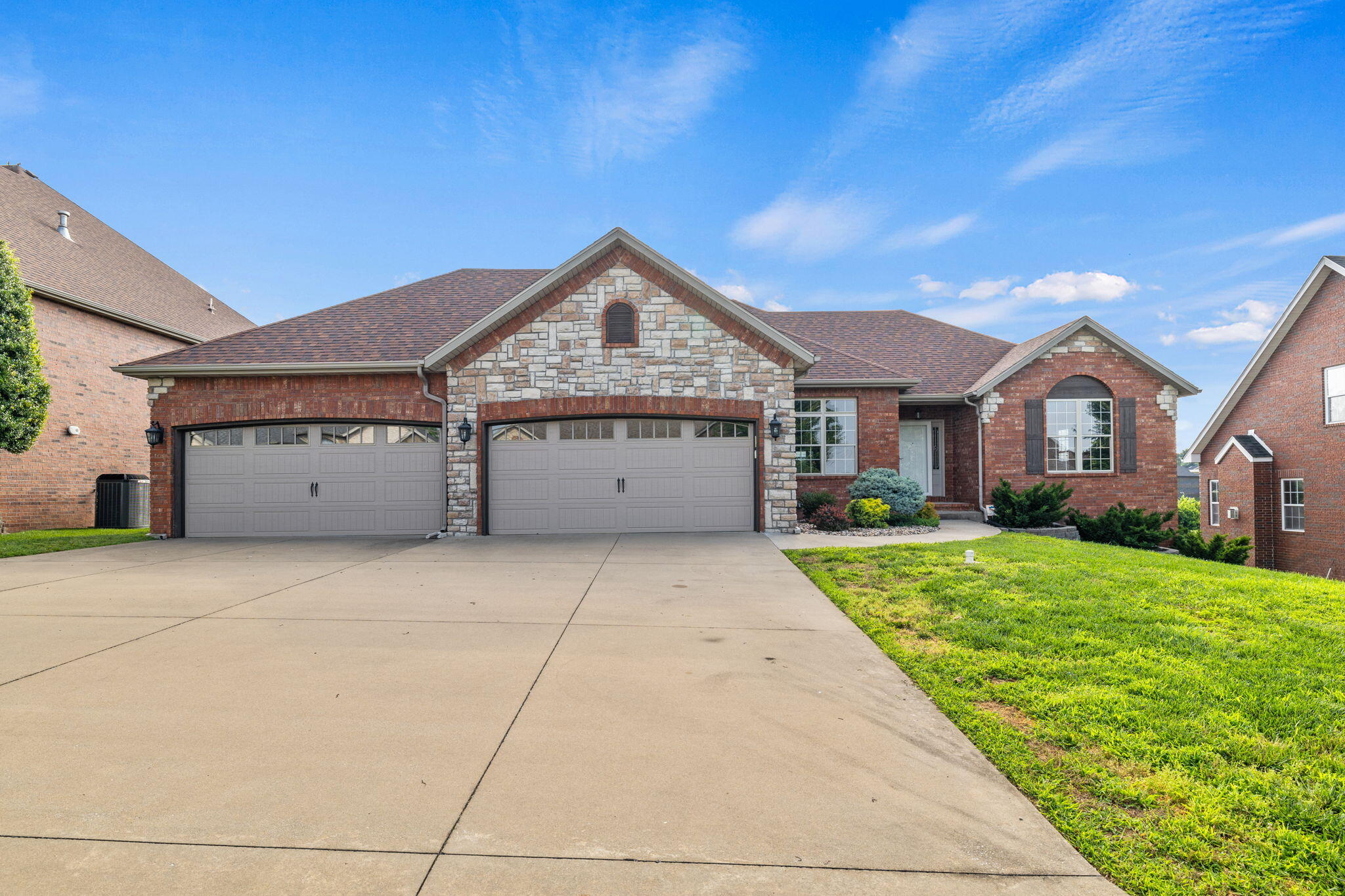 5904 S Nettleton Avenue Springfield, MO 65810