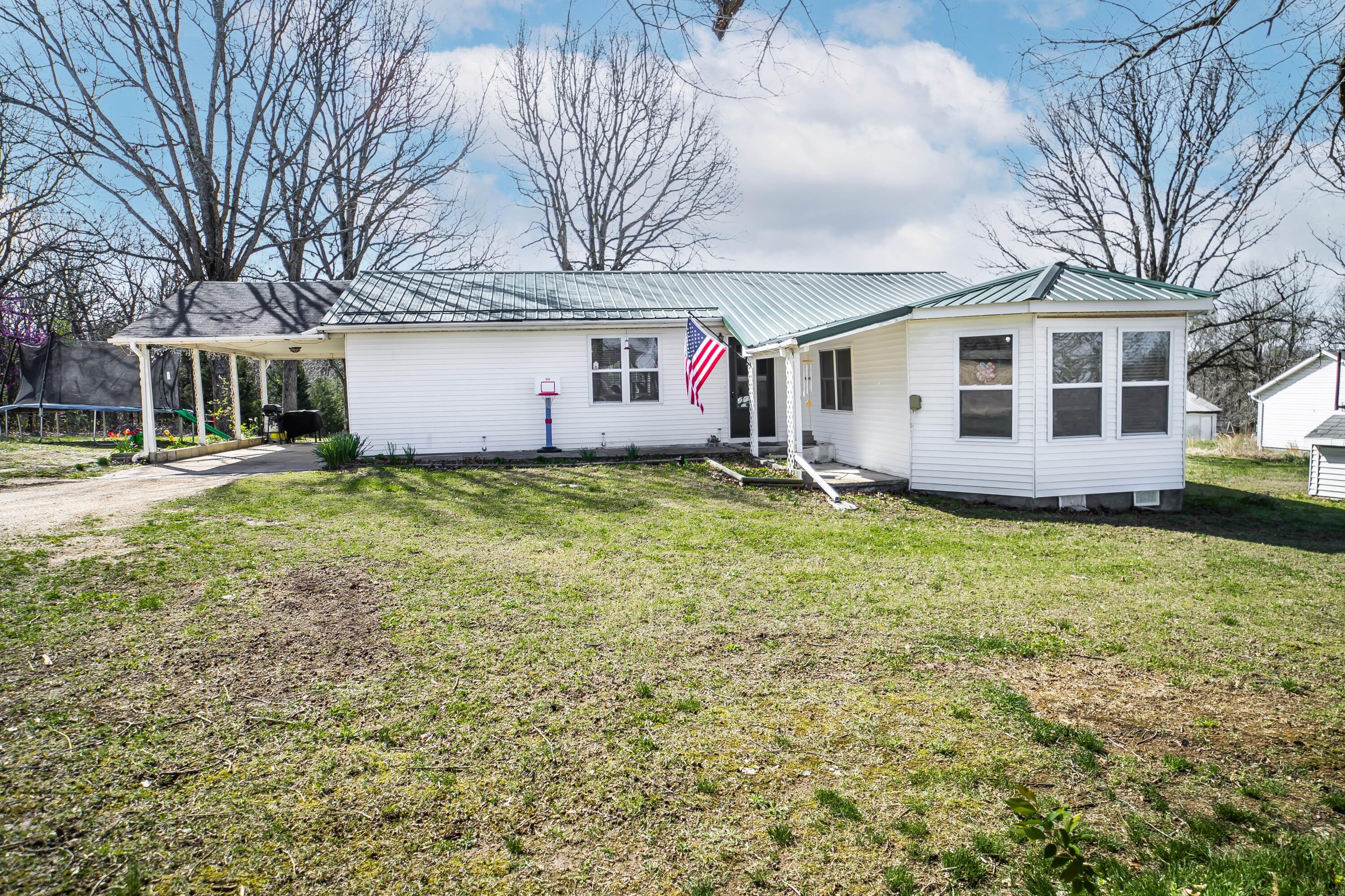 26 Cowboy Trail Buffalo, MO 65622
