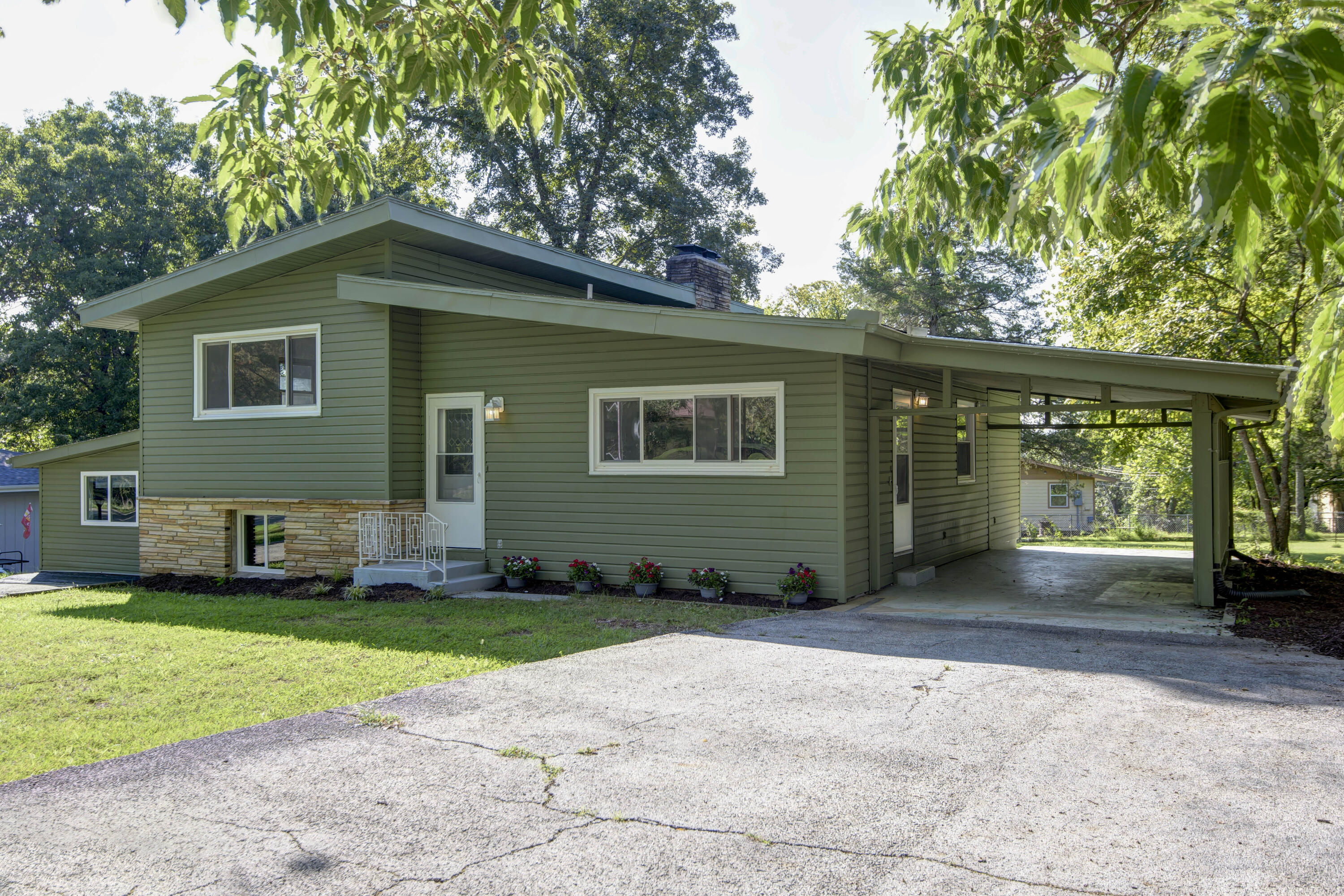 9 Edgemont Drive Kimberling City, MO 65686