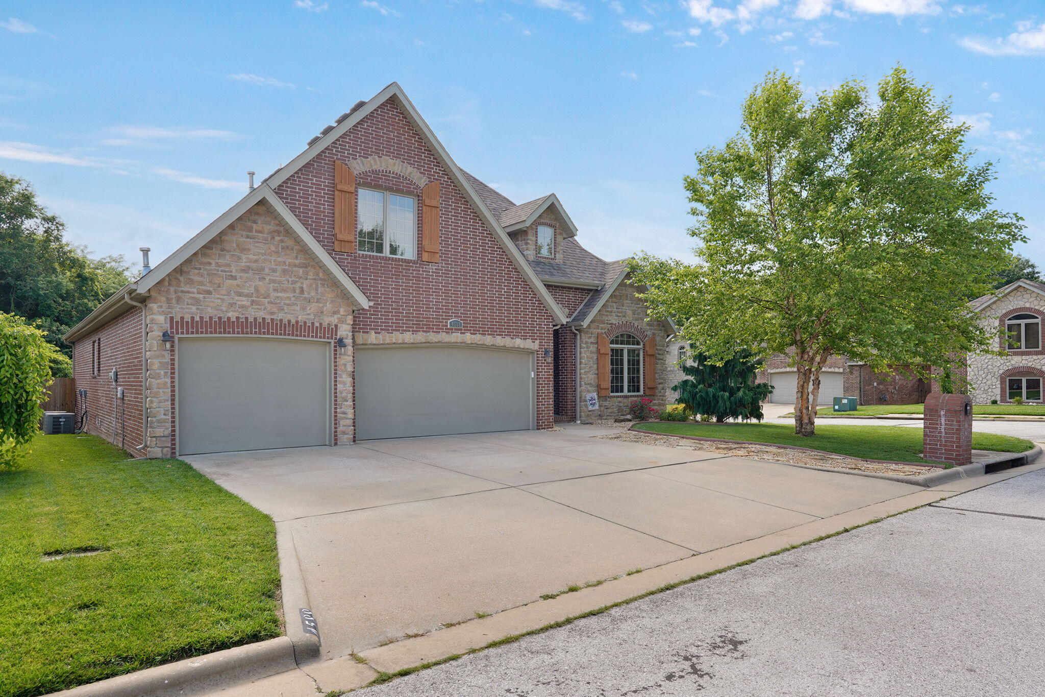 4588 S Stoney Court Springfield, MO 65810