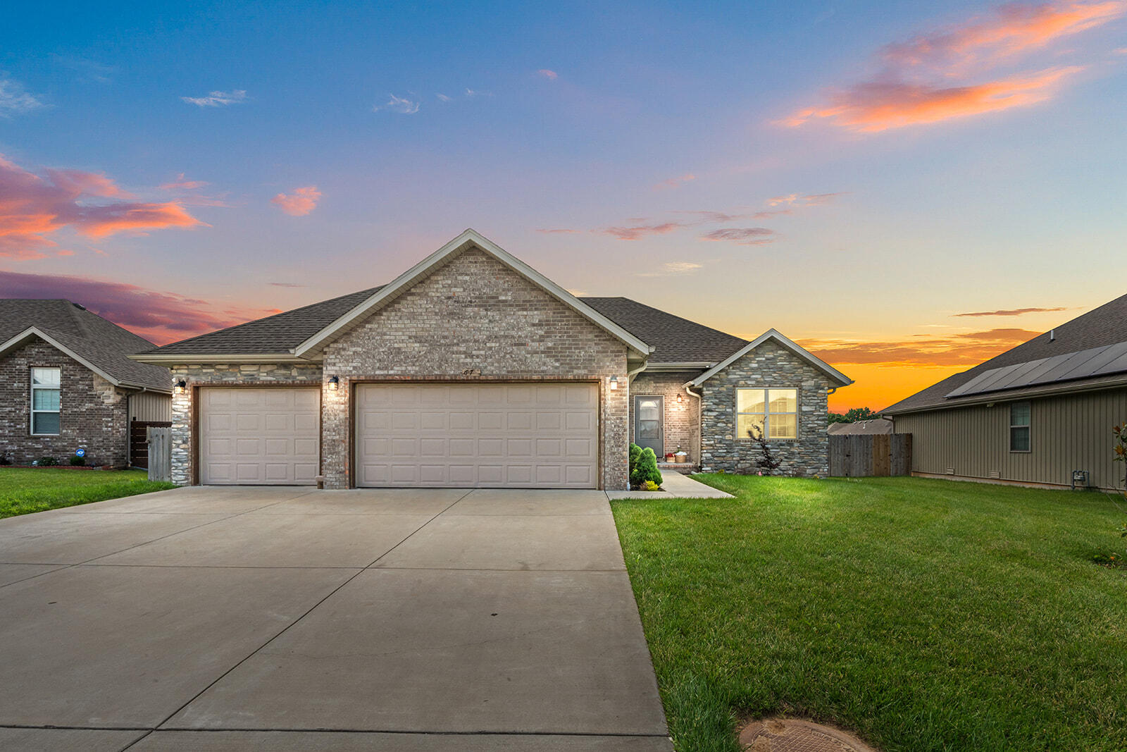 673 N Maplewood Hills Road Nixa, MO 65714