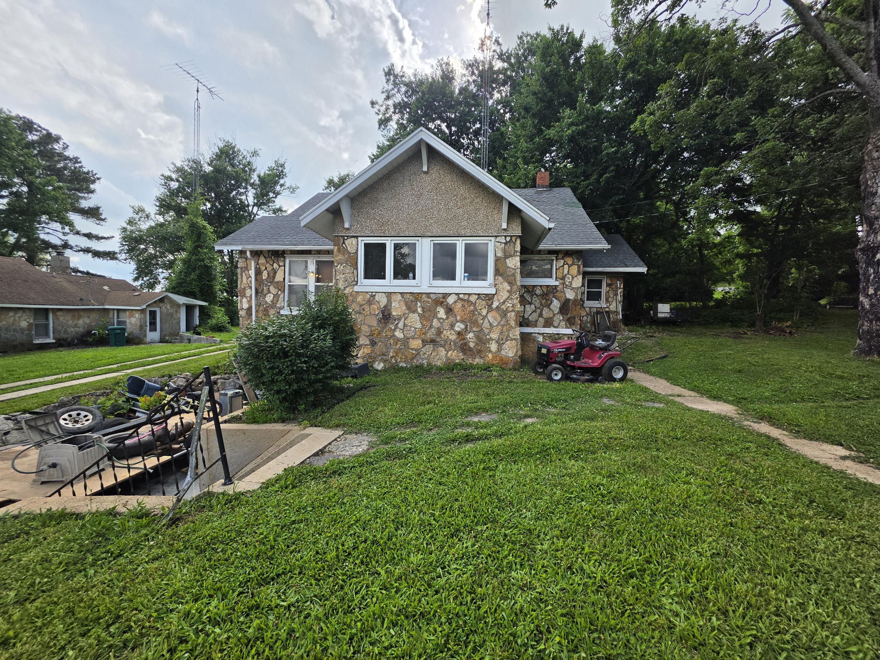 715 N Patton Avenue Cabool, MO 65689