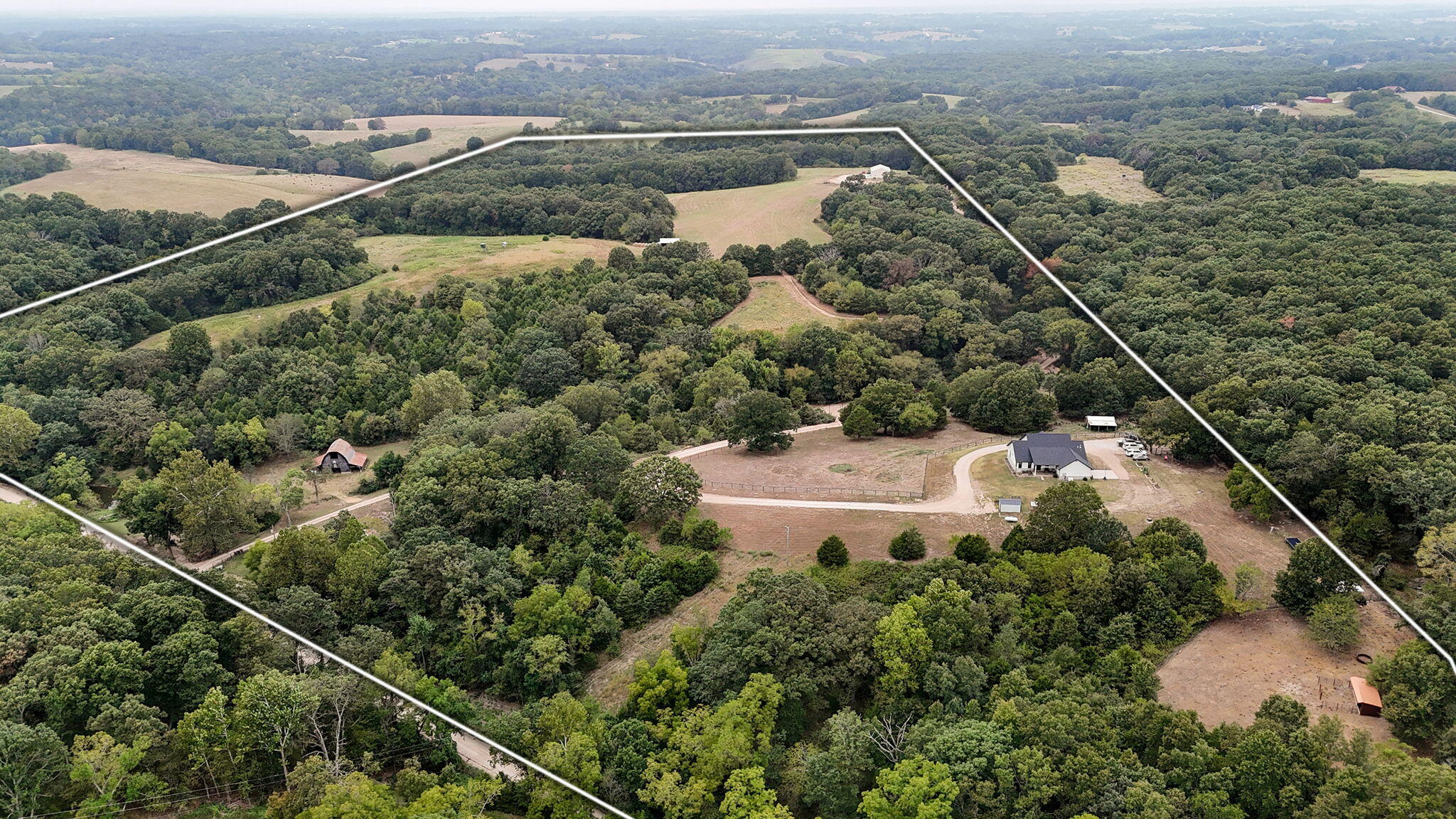 411/425 Lake Branch Road Clever, MO 65631