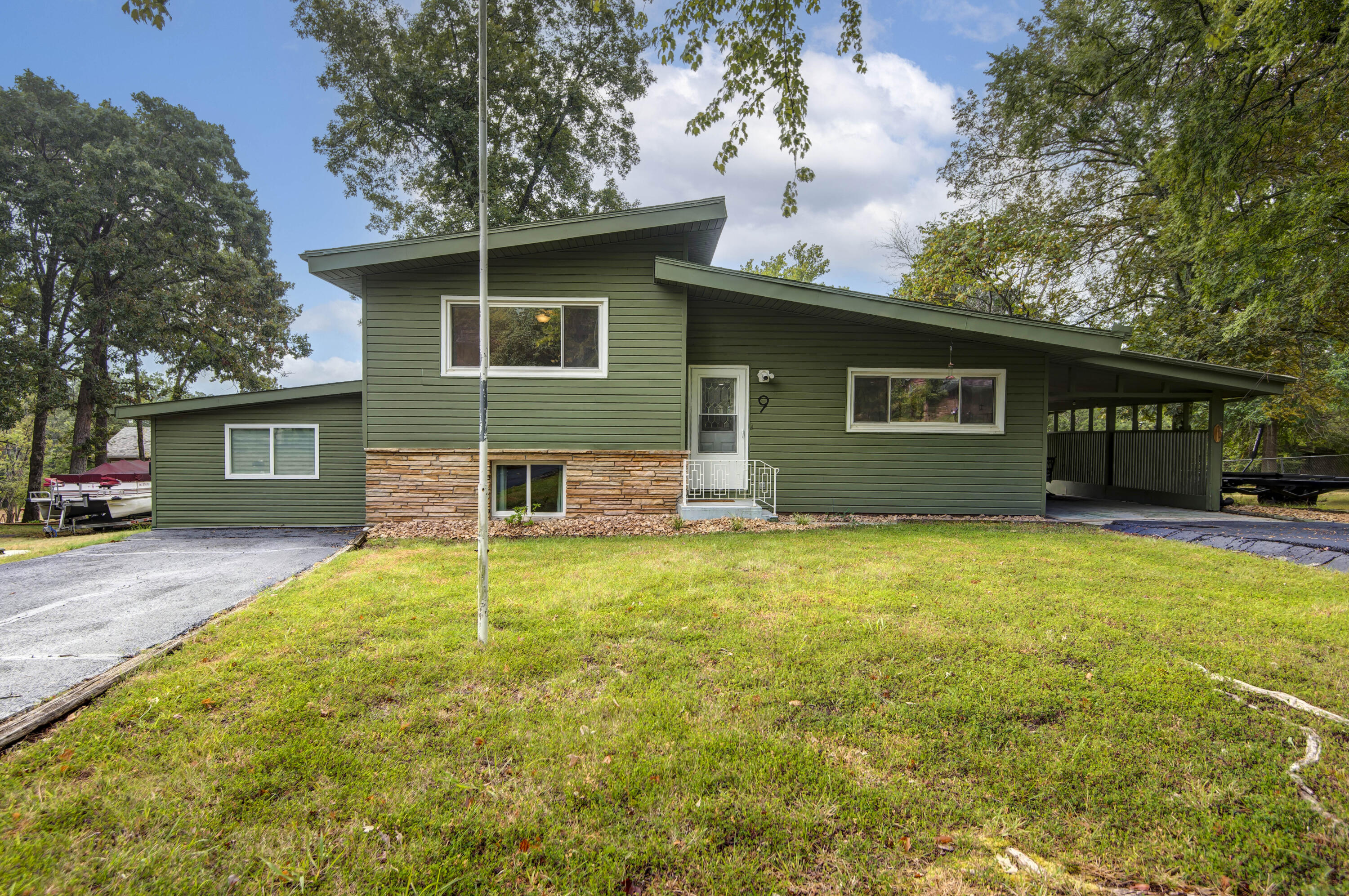 9 Edgemont Drive Kimberling City, MO 65686